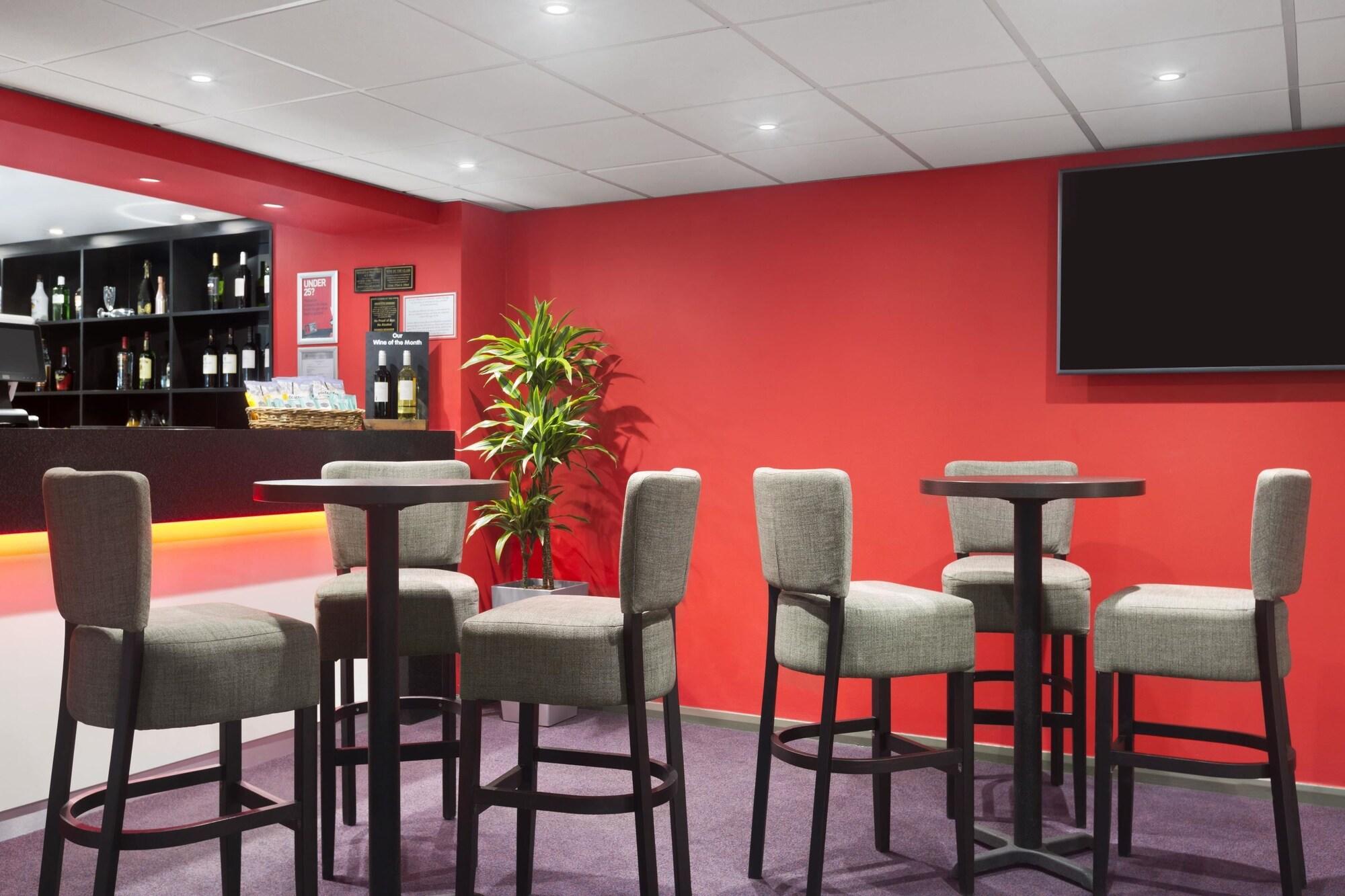 Restaurant Ramada by Wyndham South Mimms M25