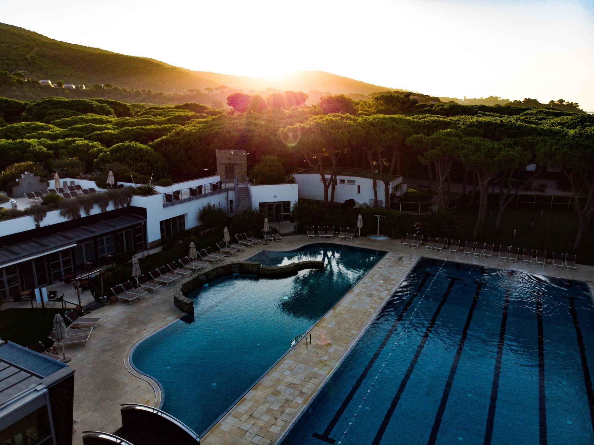 Vista Piscina Riva del Sole Resort & SPA