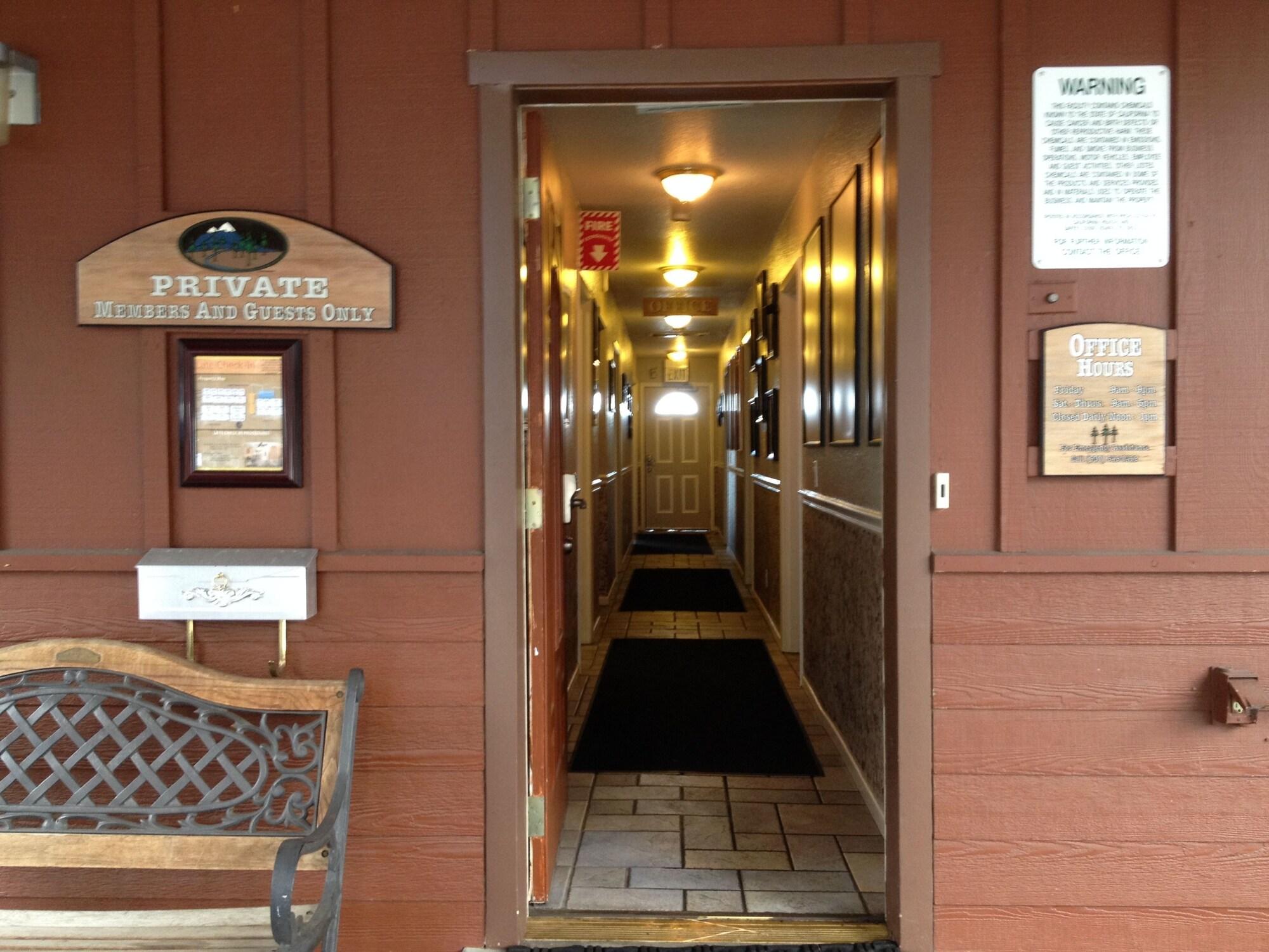 Vista Exterior Beachcomber Inn