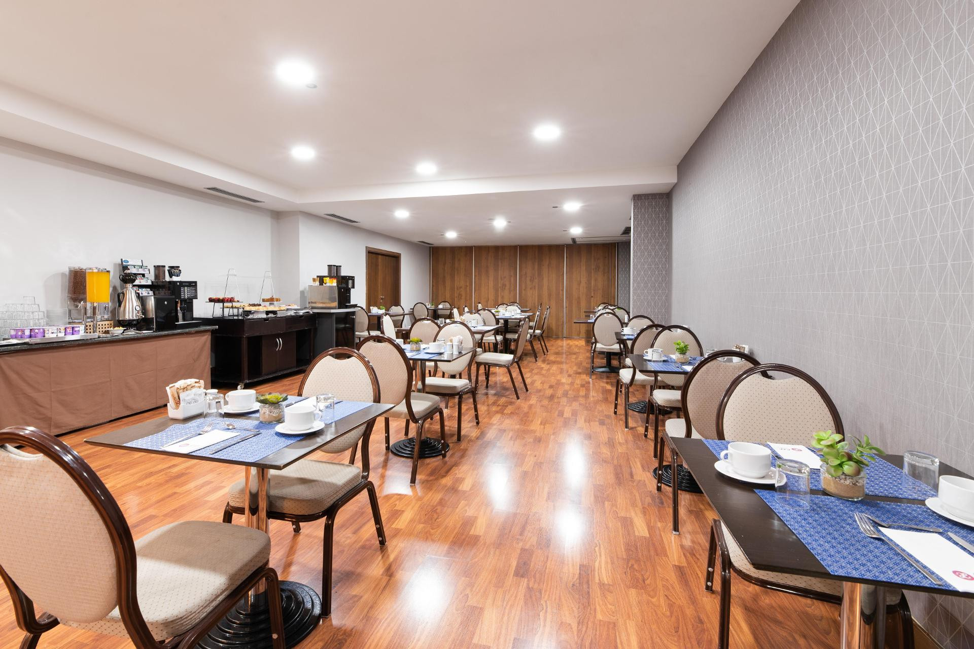 Restaurant Exe Agora Caceres