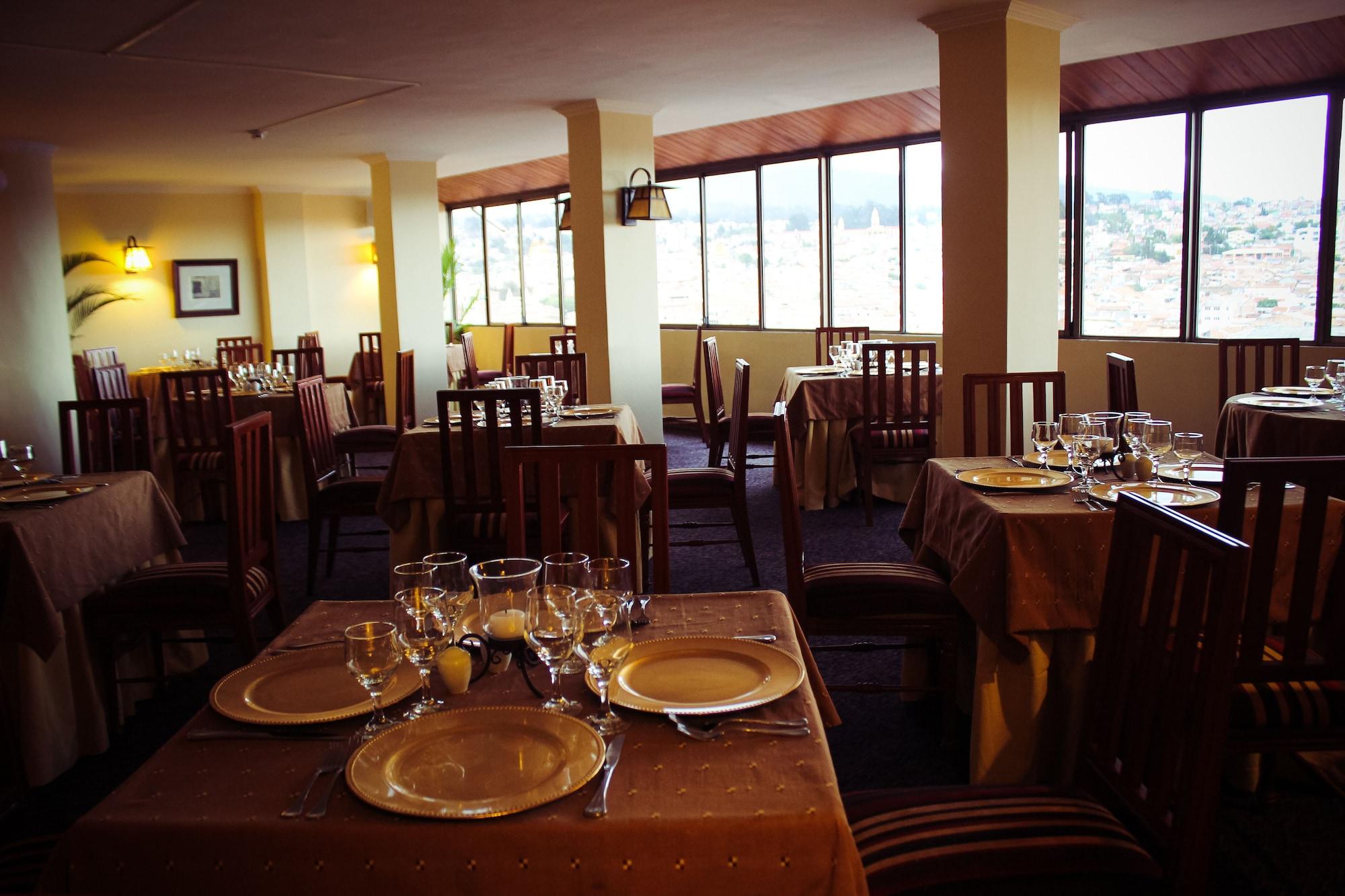 Restaurant Hotel Presidente by NASS