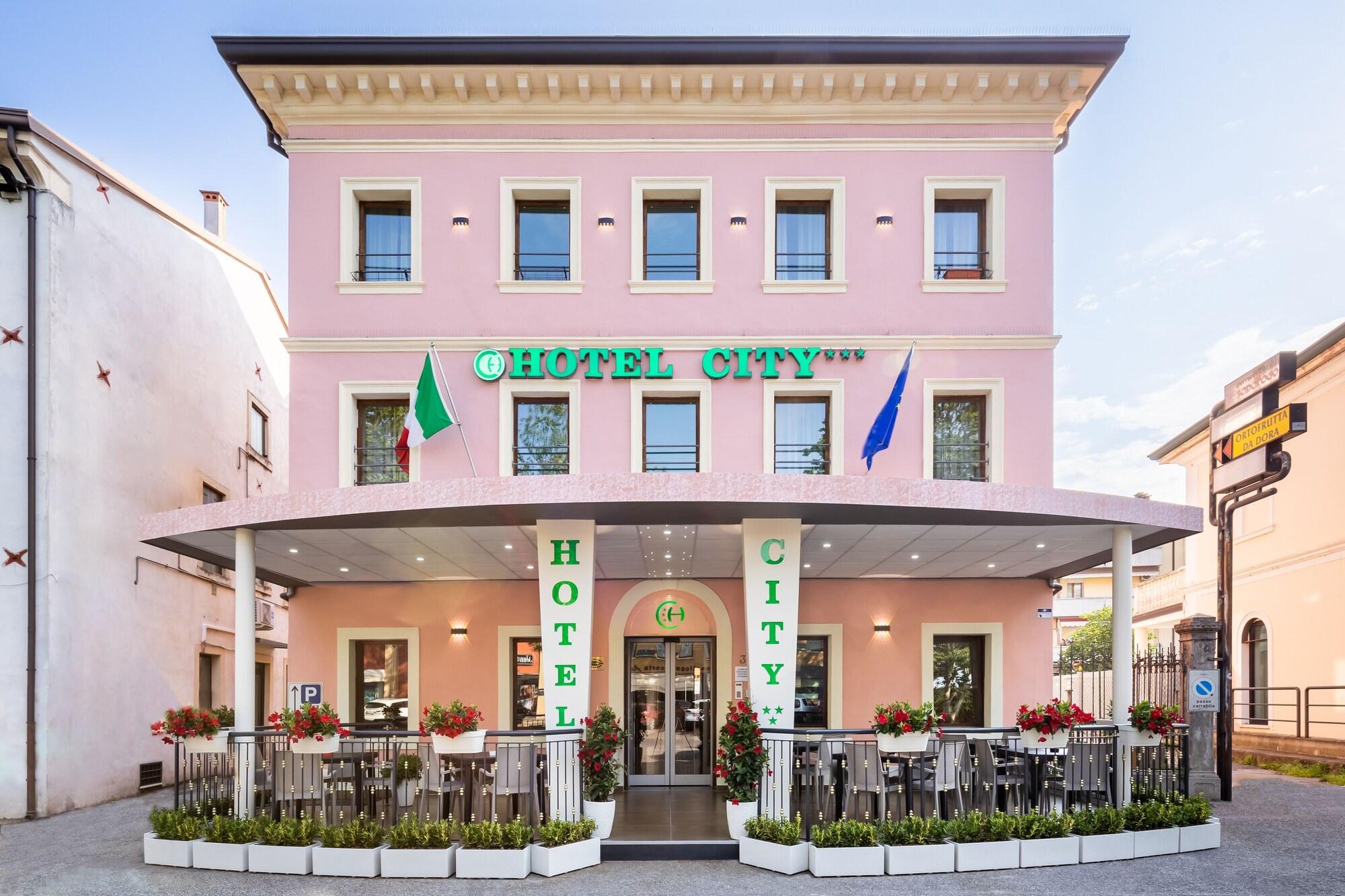 Varios Hotel City Verona