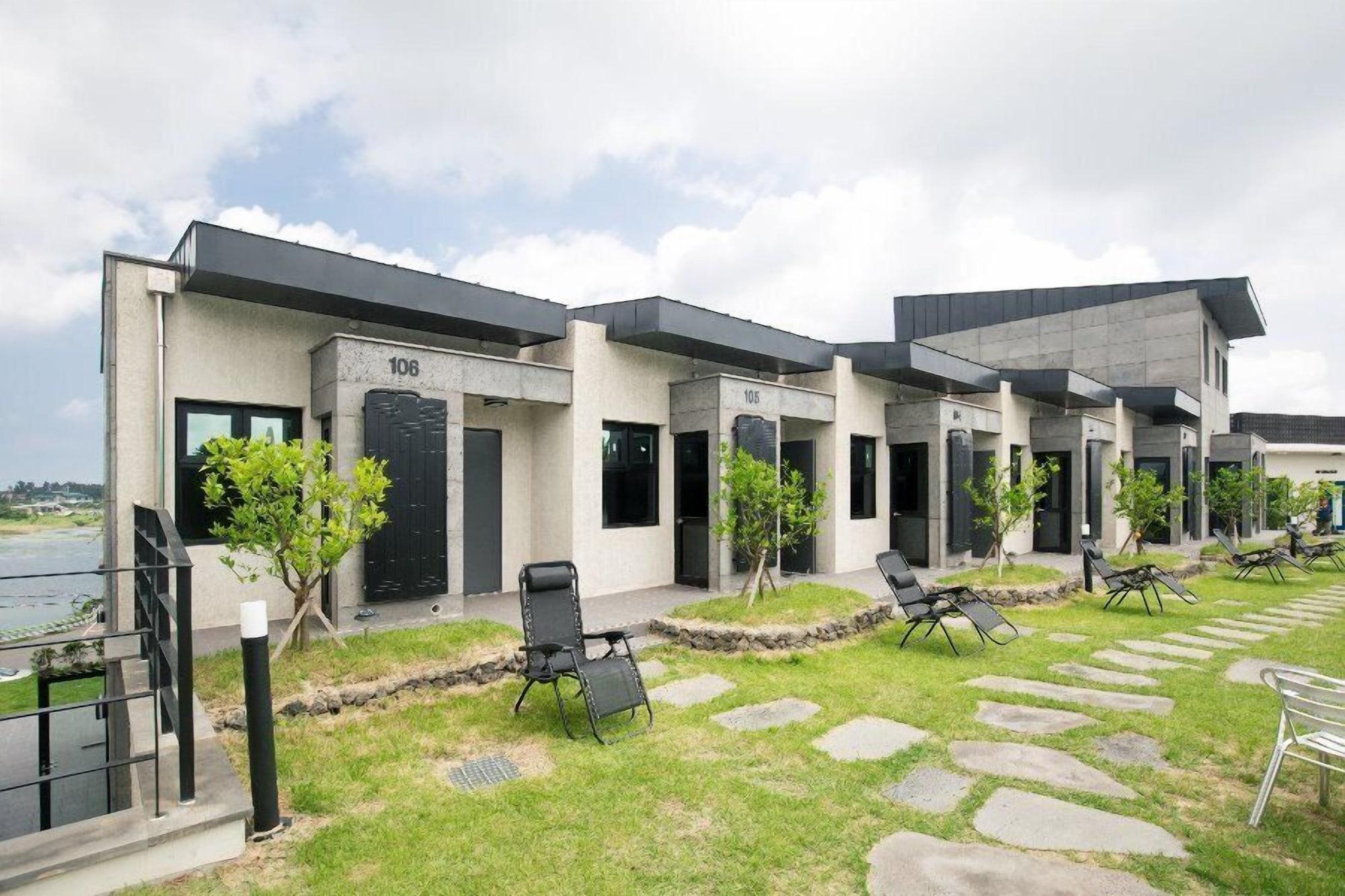 Vista Exterior Christmas Resort