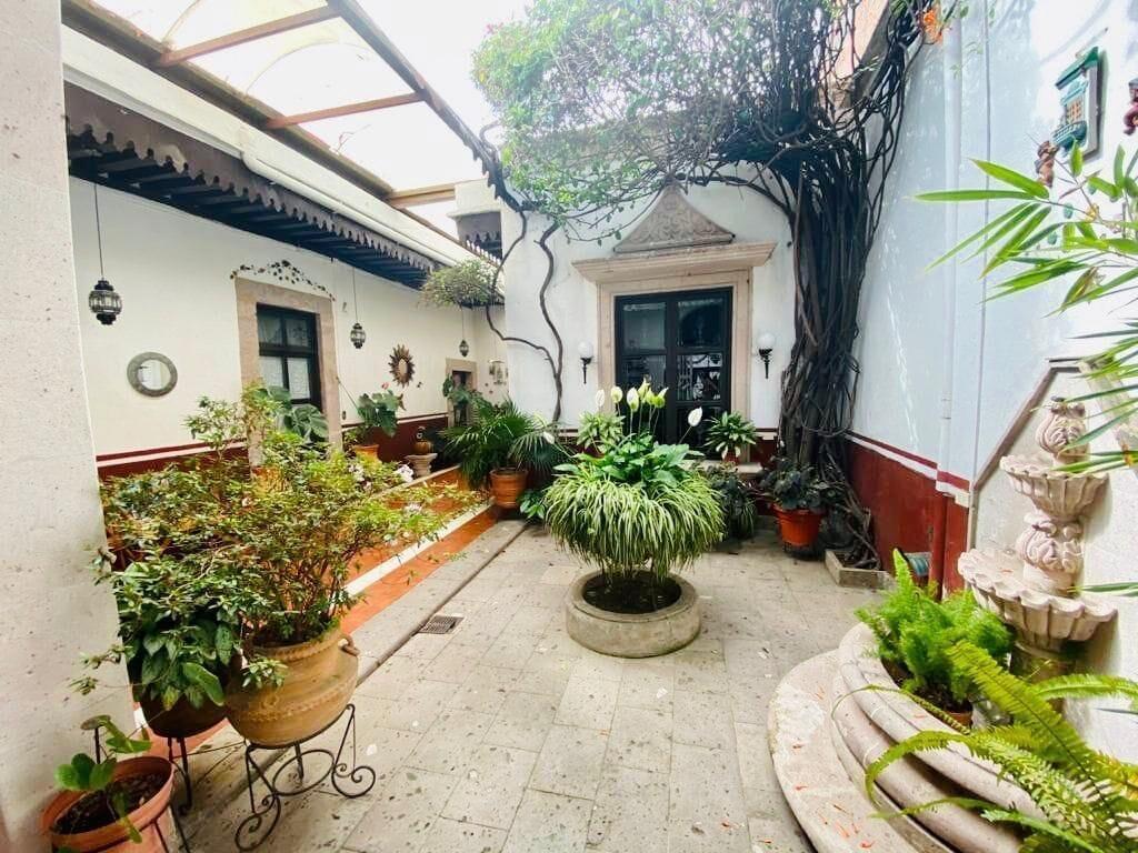 Varios Casa de la Dulce Reyna