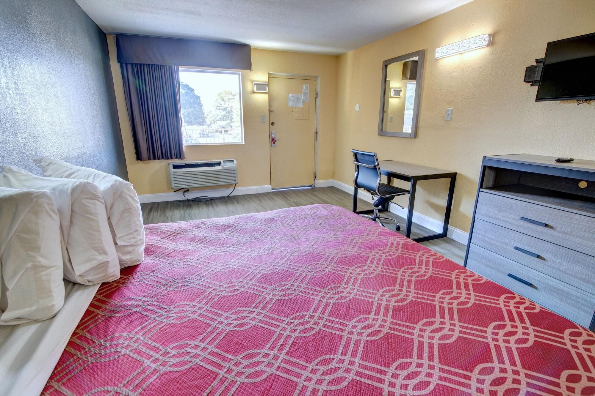 Habitación Econo Lodge at Military Circle