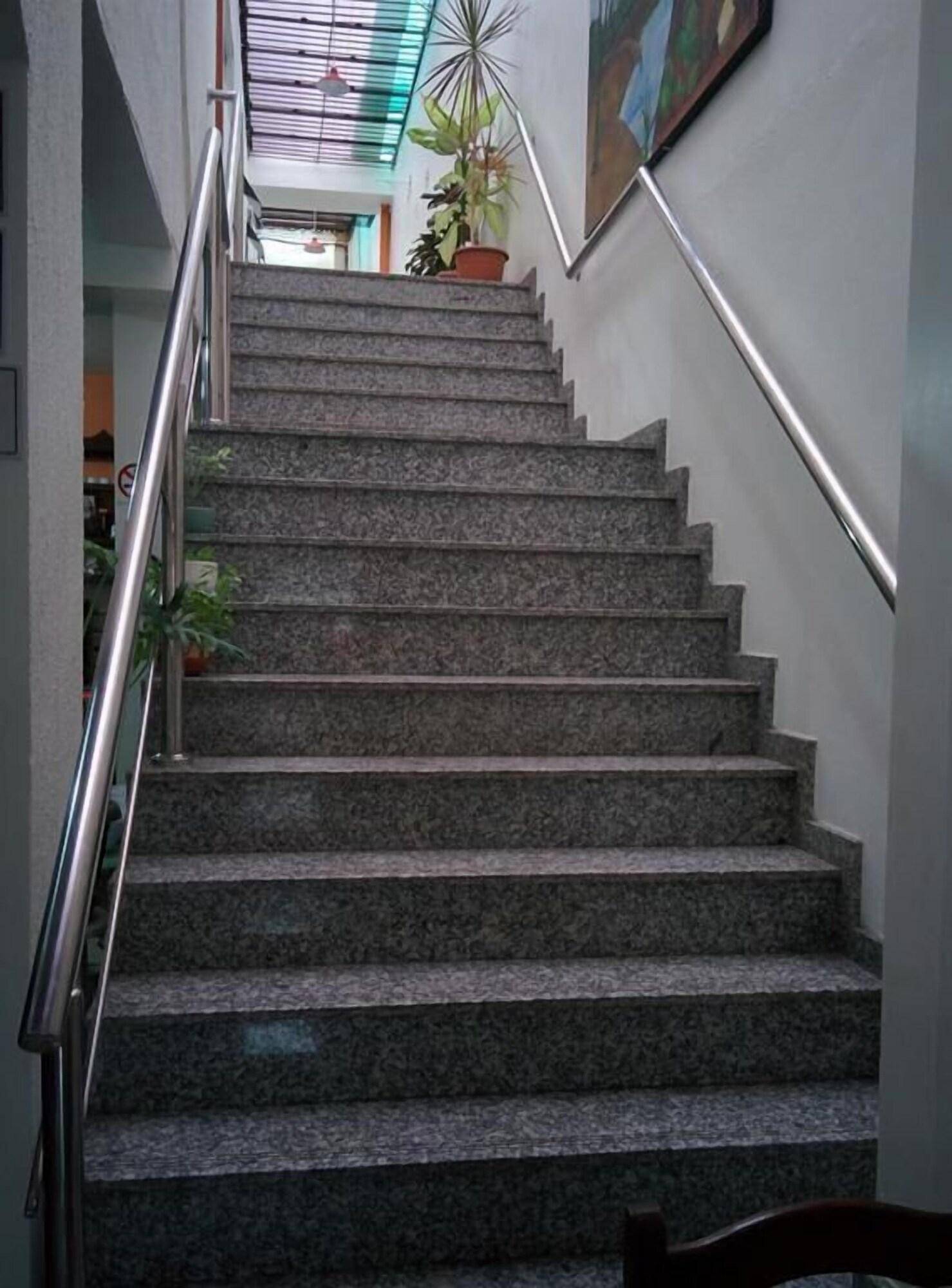 Varios Hotel e restaurante Toraryca