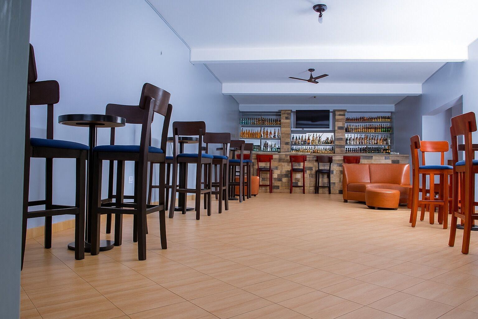 Bar/Salón Noaz Hotel