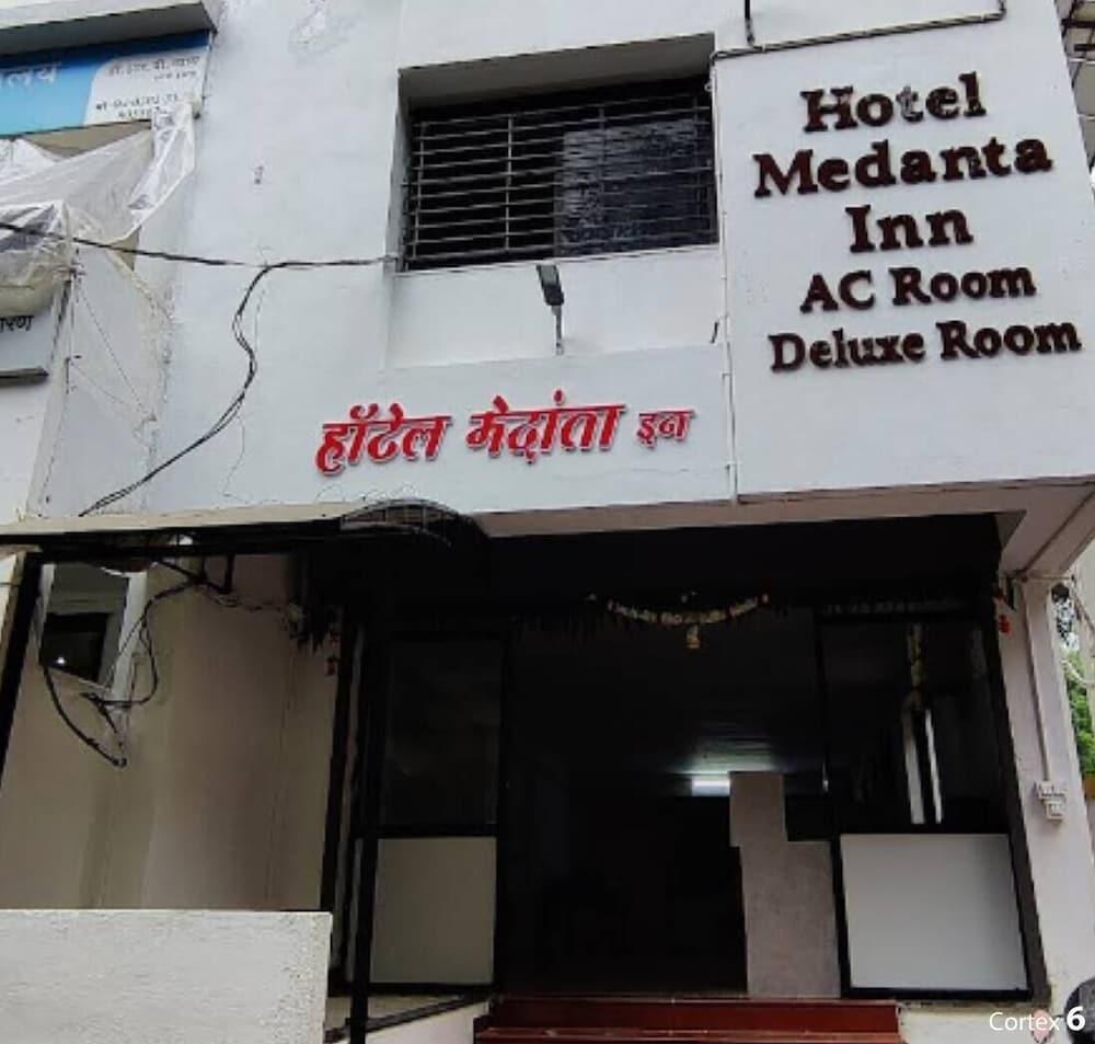 Varios Hotel Medanta Inn