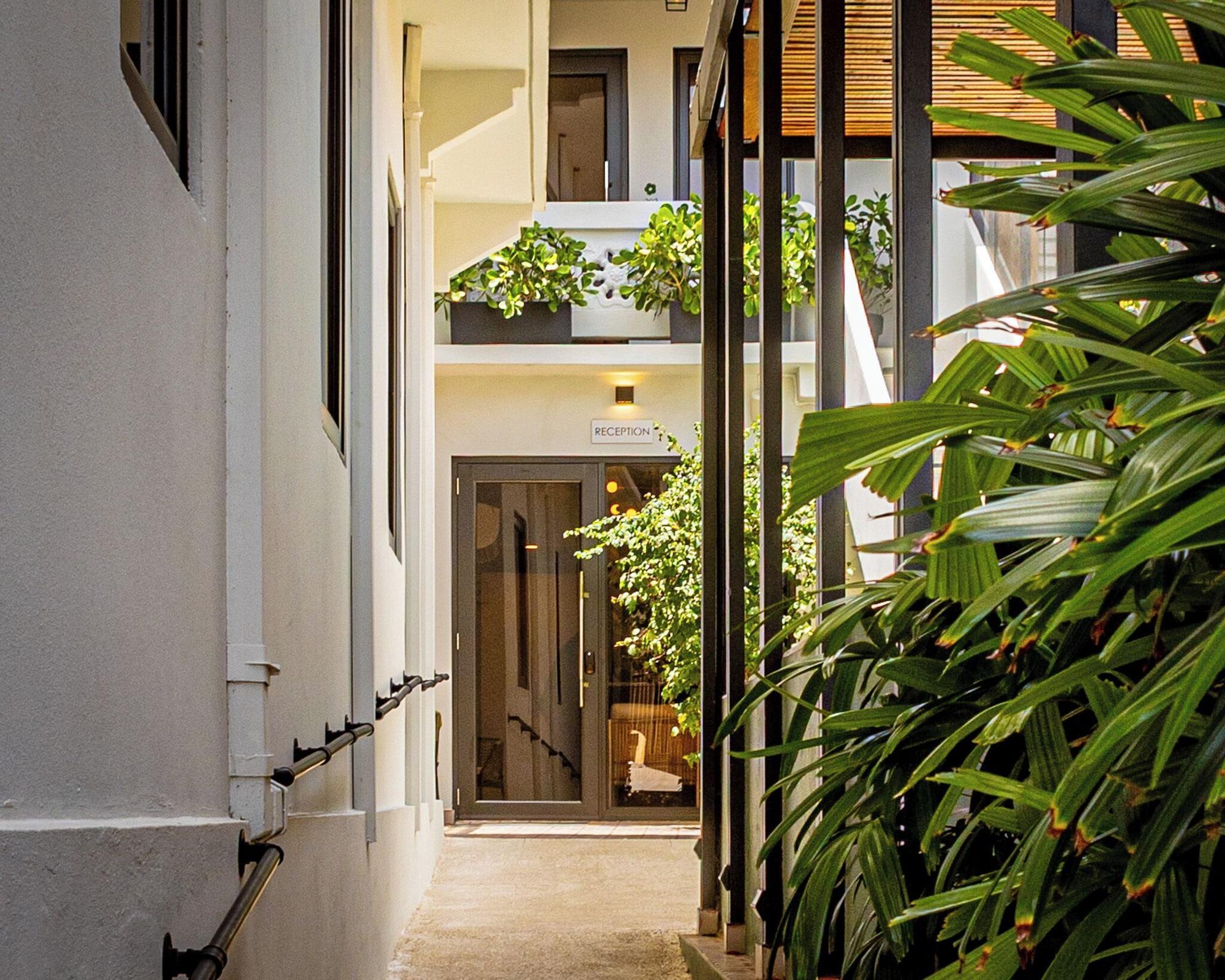 Vista Exterior Patio Elba Boutique Hotel