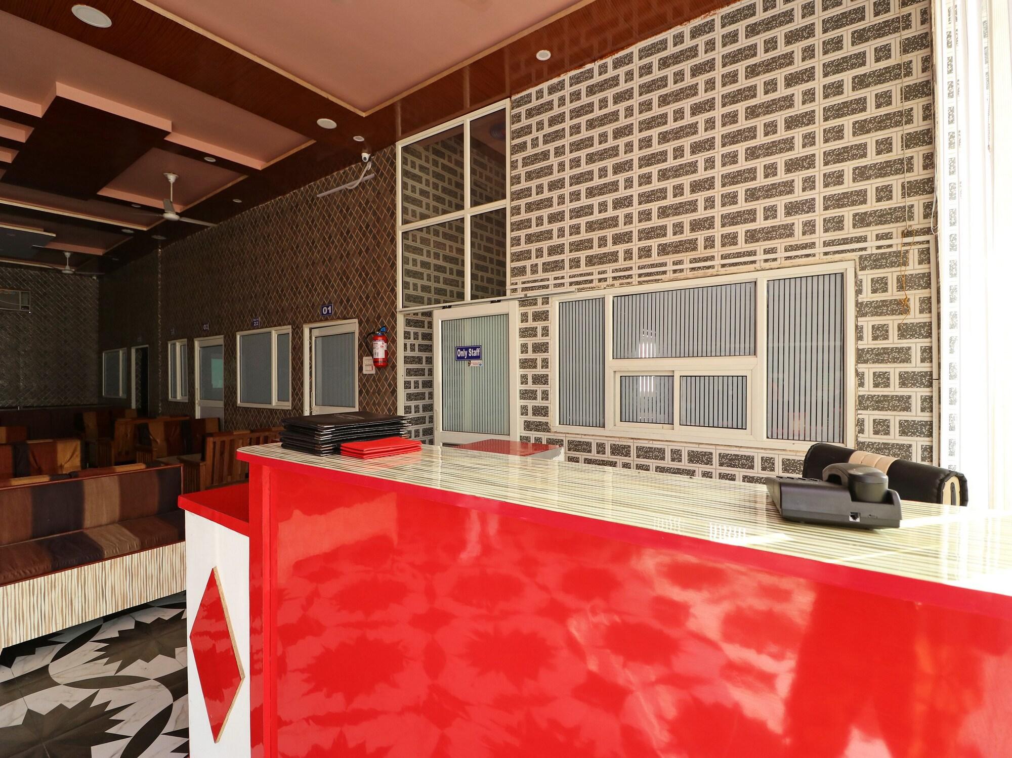 Vista Lobby OYO 22646 Jyoti Hotel