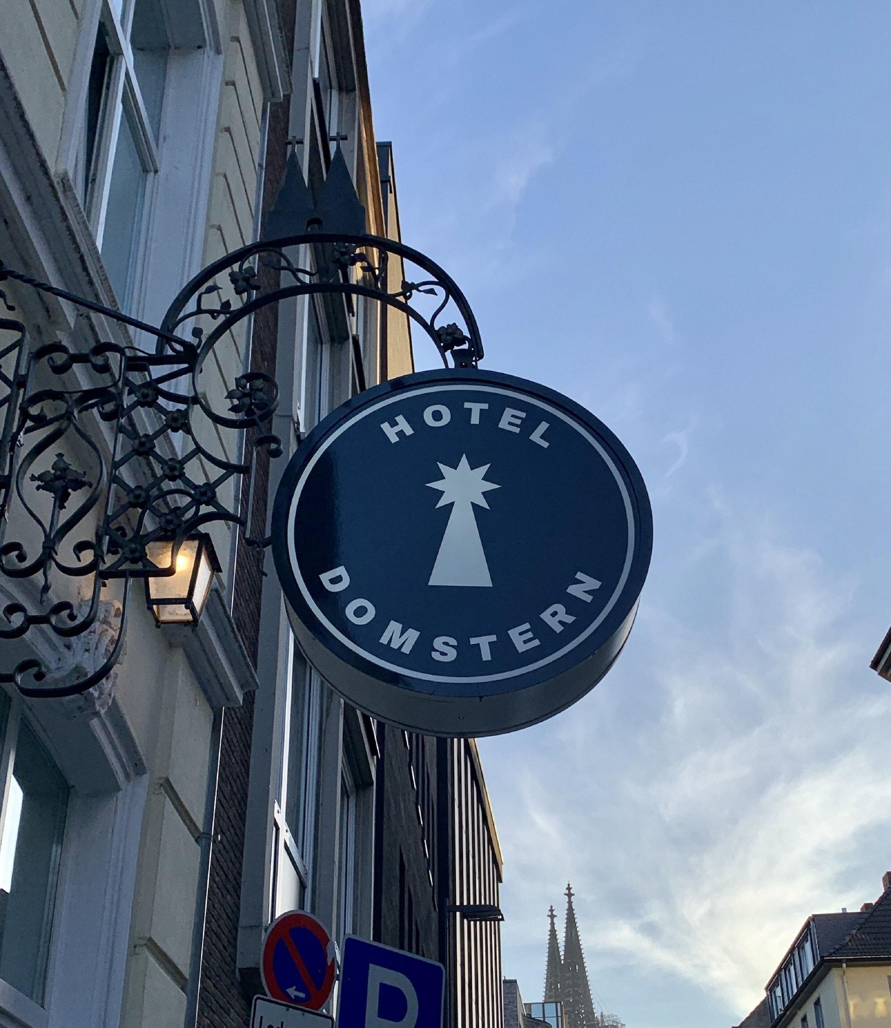 Varios Hotel Domstern