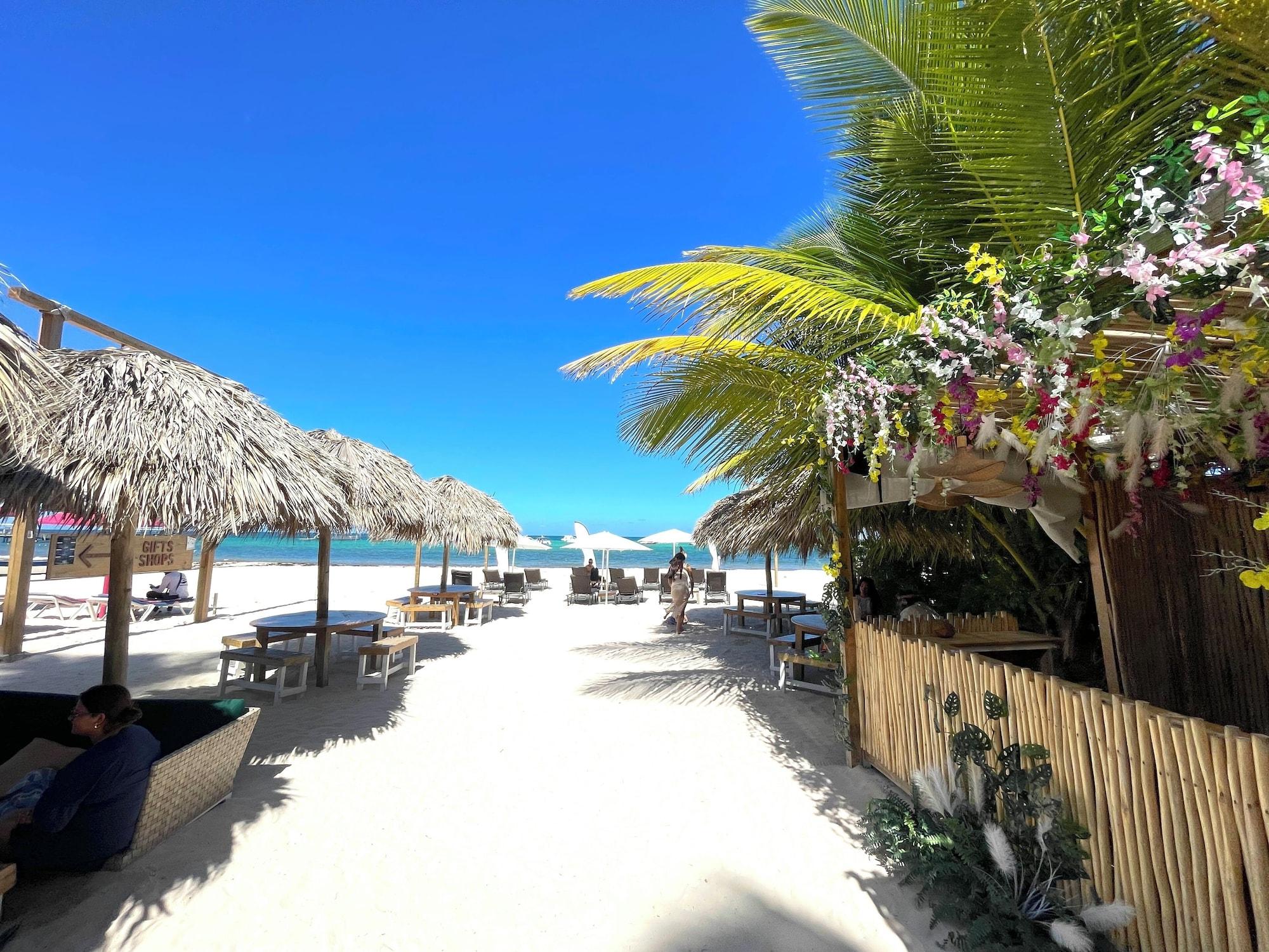 Restaurant MINI BEACH STUDIOS