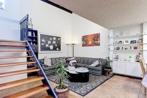 Alquiler Temporario - Spacious 3BR Home With Pool Access