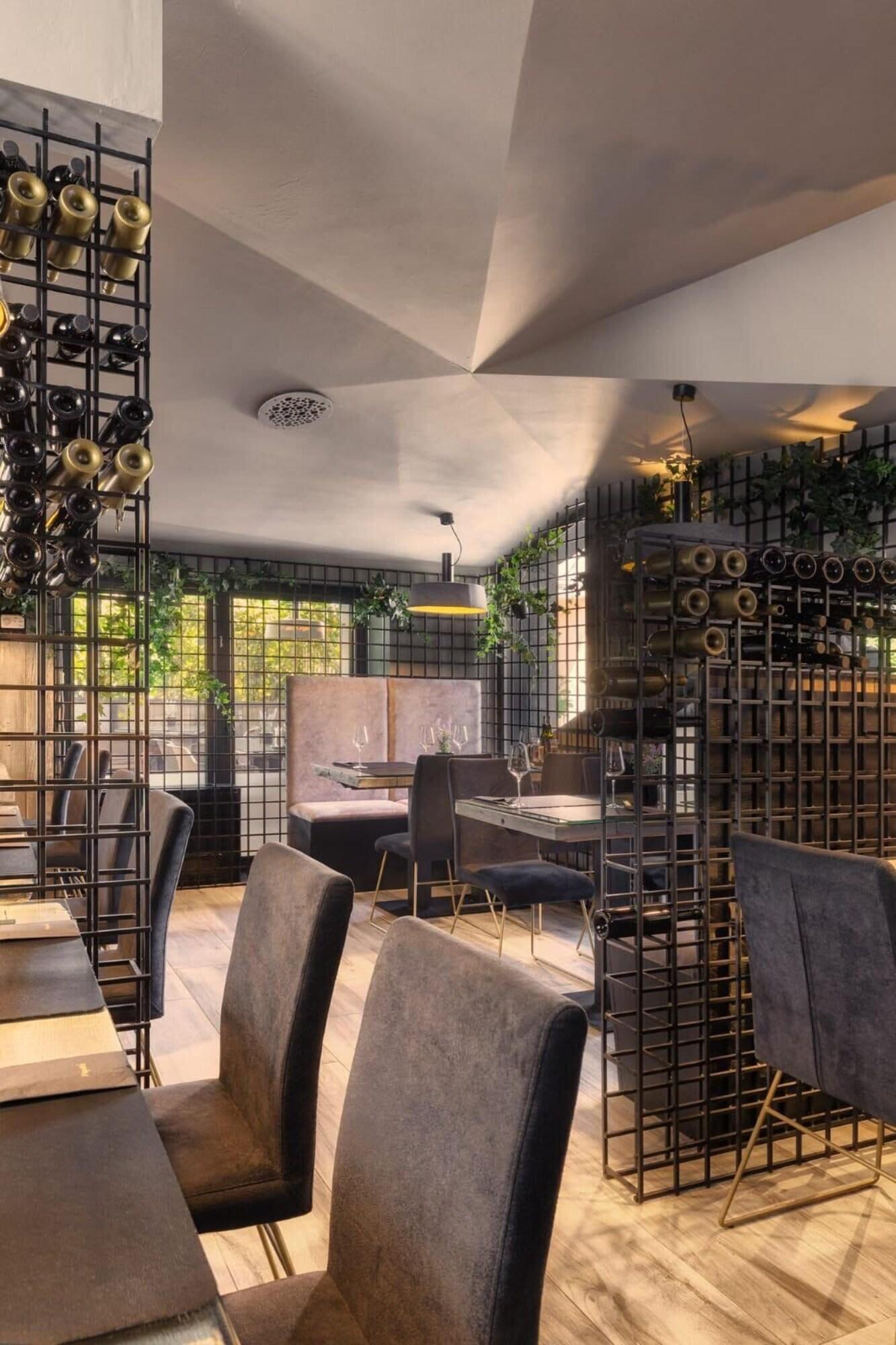 Restaurant Cool Zagreb Airport