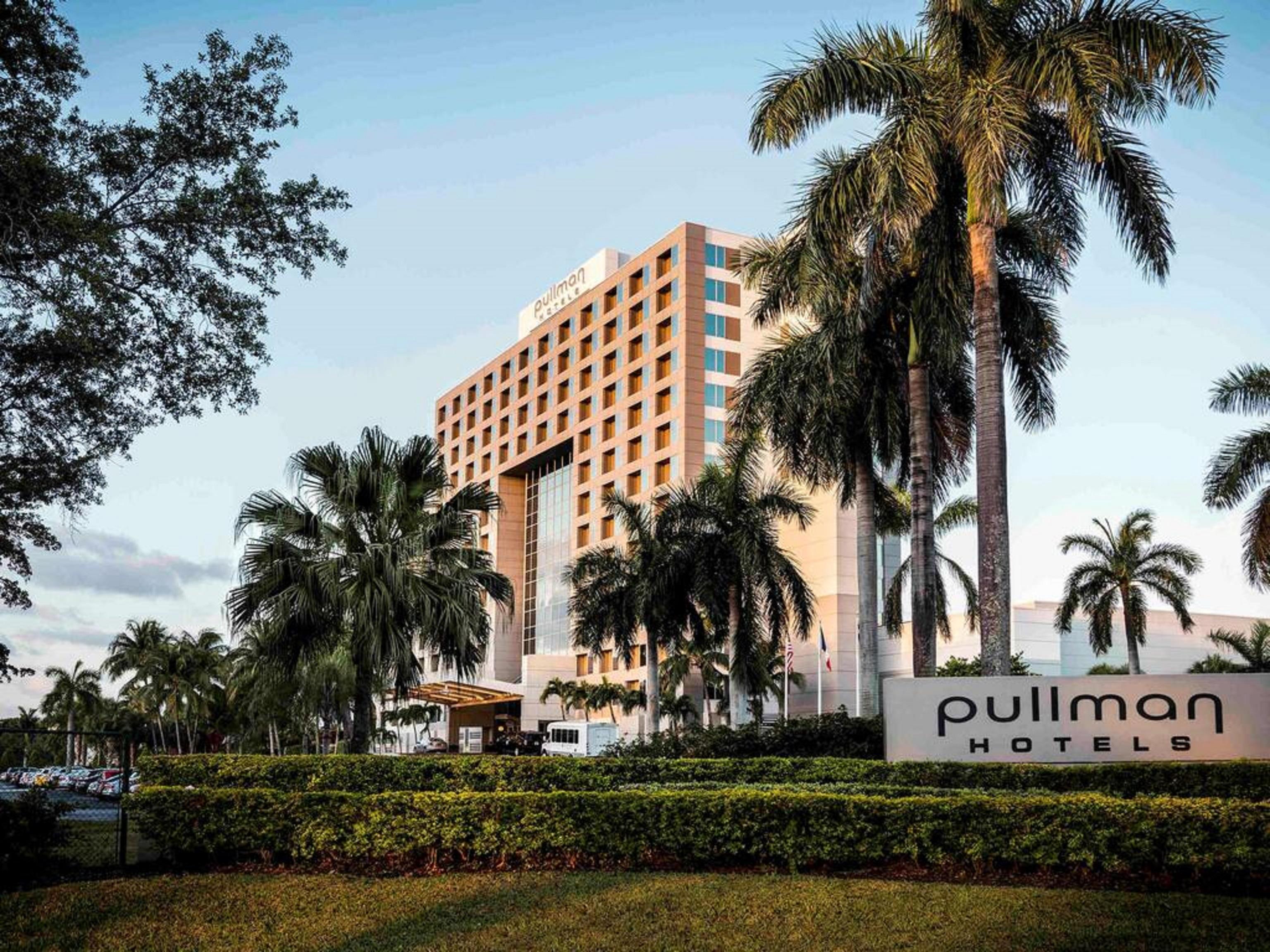 Vista Exterior Pullman Miami Airport