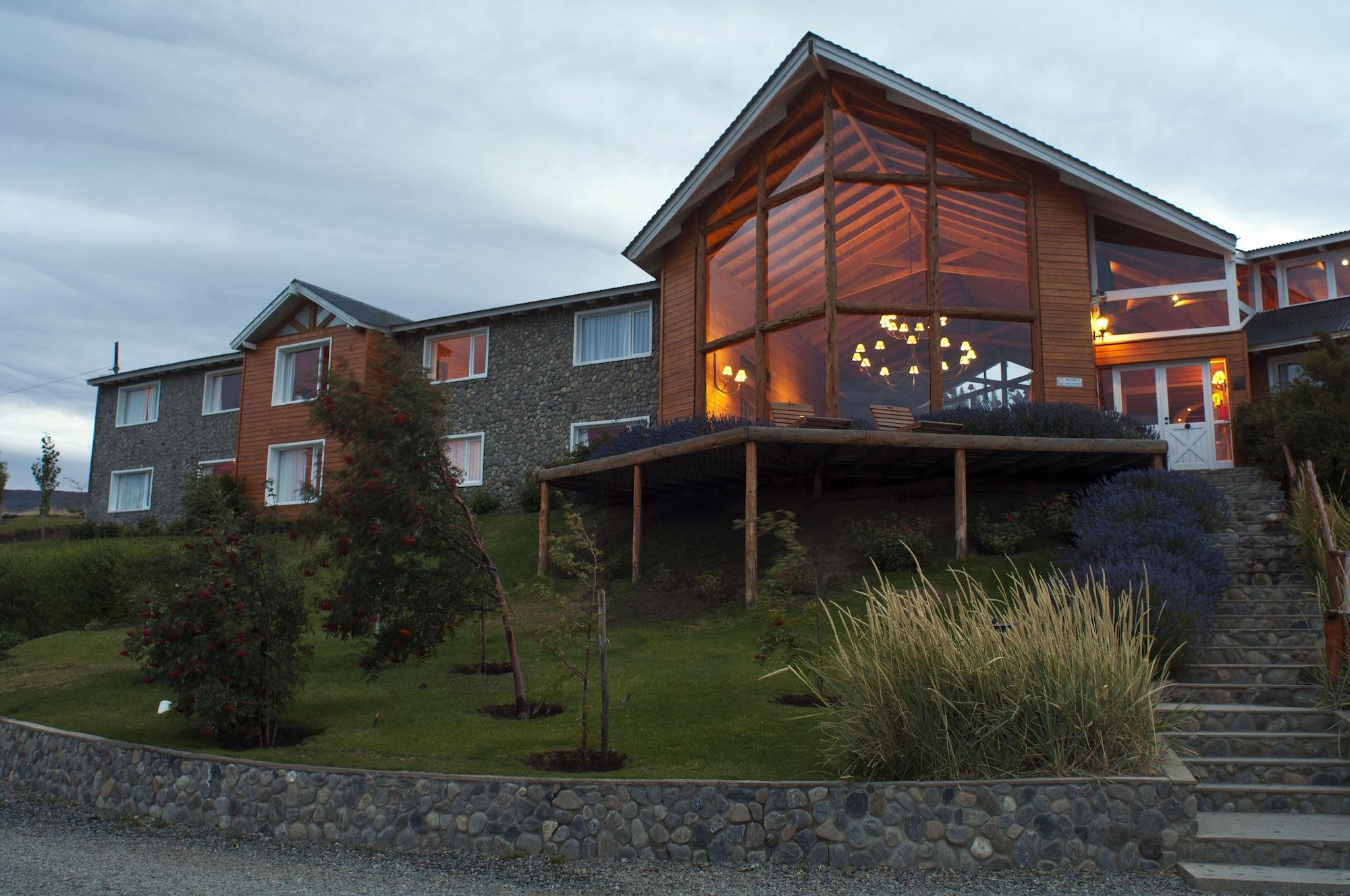Vista Exterior Blanca Patagonia Boutique Inn and Cabins