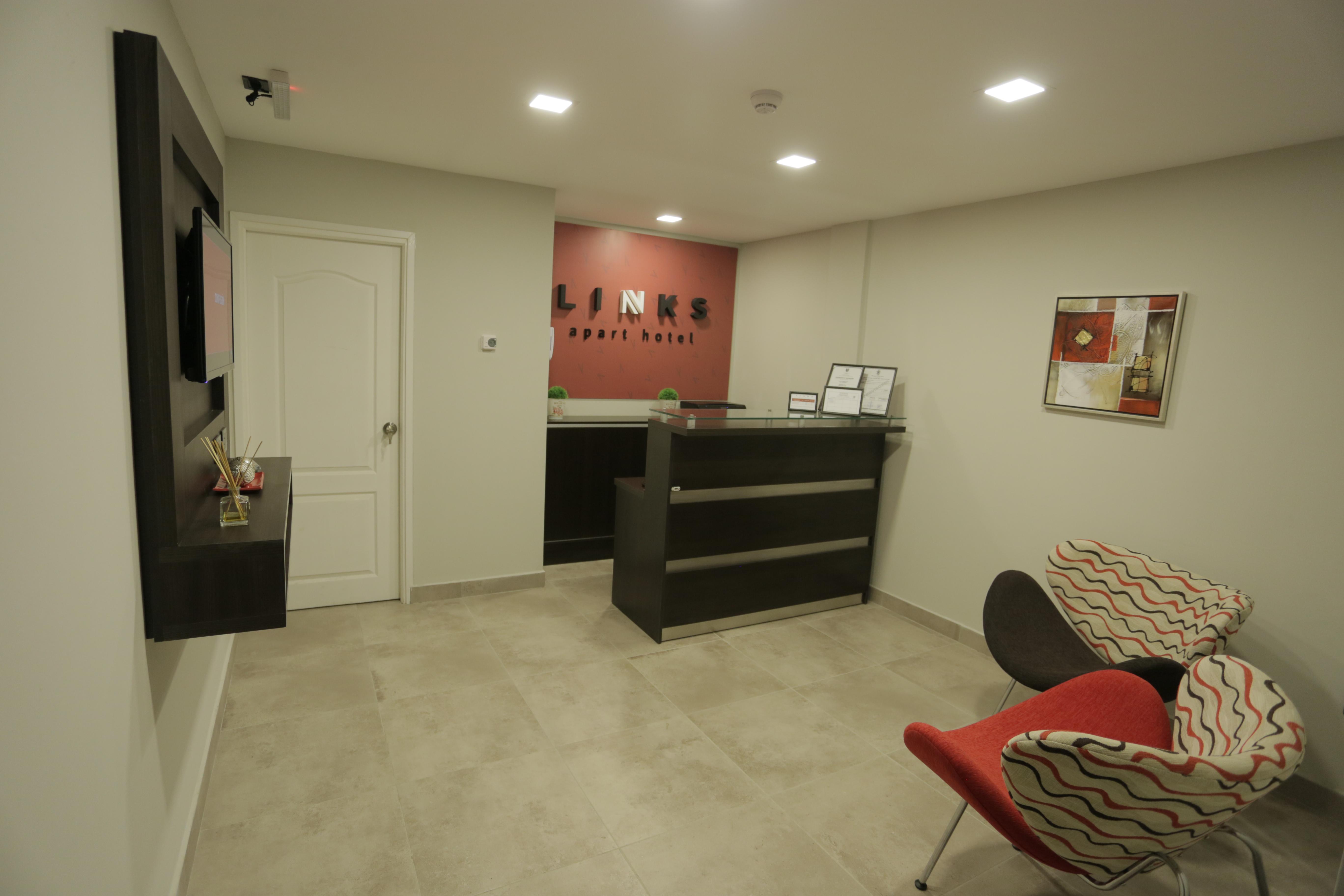 Vista Lobby Links Apart Hotel