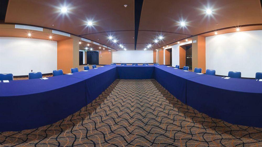 Sala de reuniões Crowne Plaza Queretaro