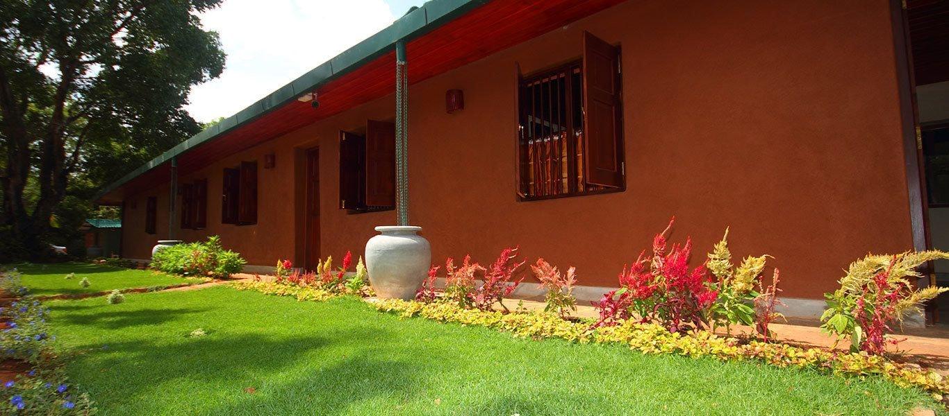 Vista Exterior Governor's Gangula