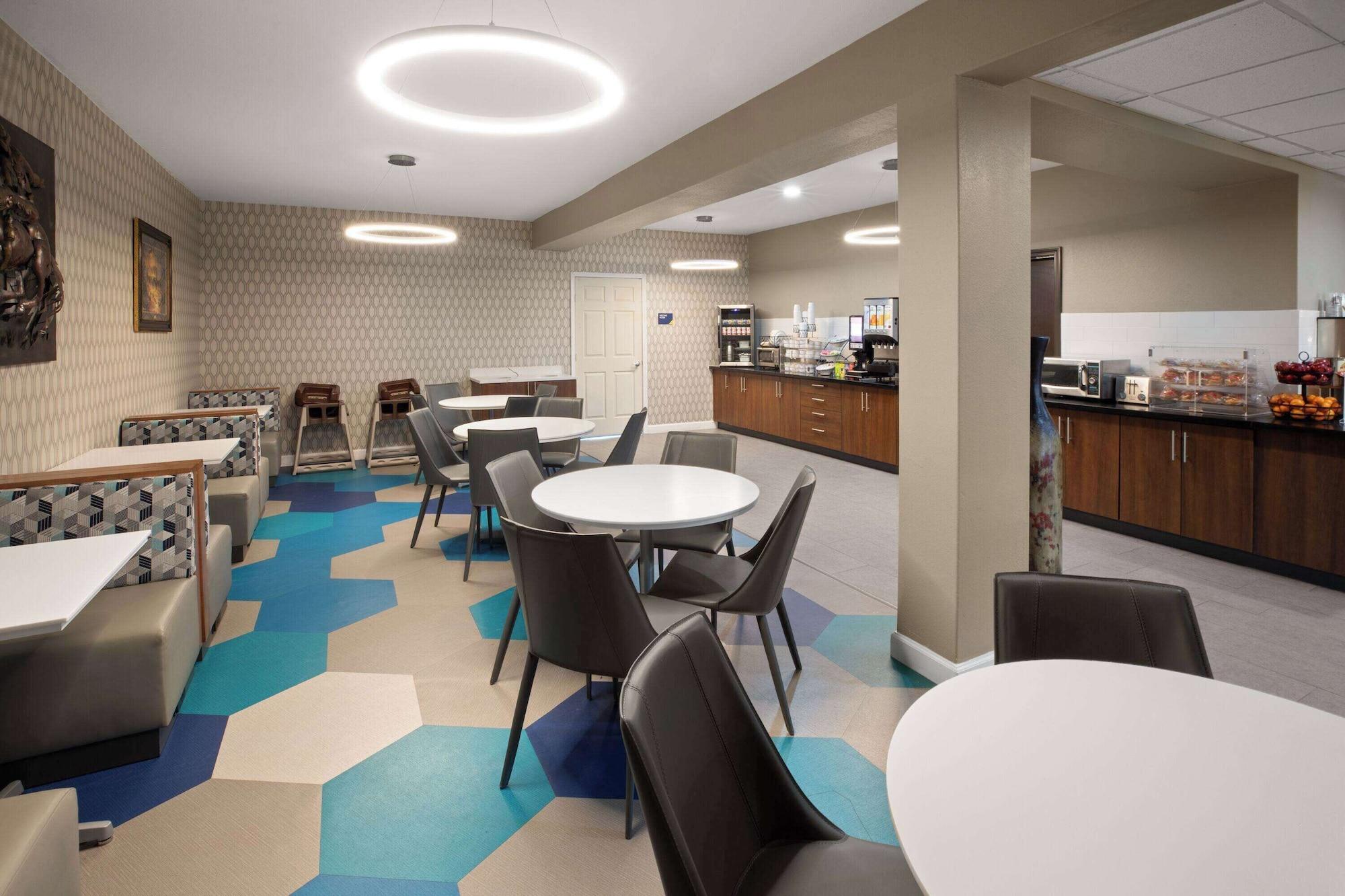Restaurant Microtel Inn & Suites by Wyndham Buda Austin South