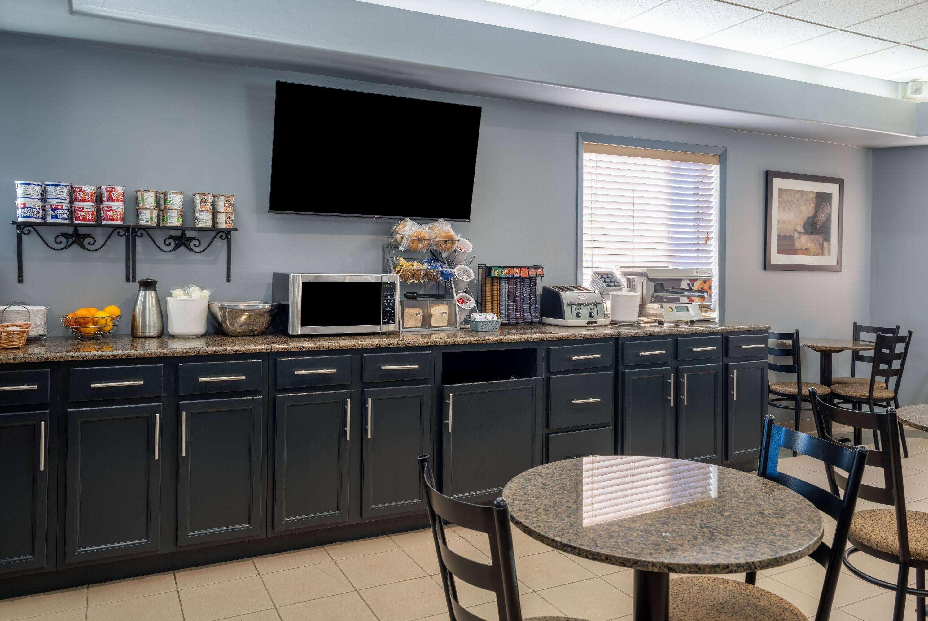 Restaurant Super 8 by Wyndham Edmonton International Airport