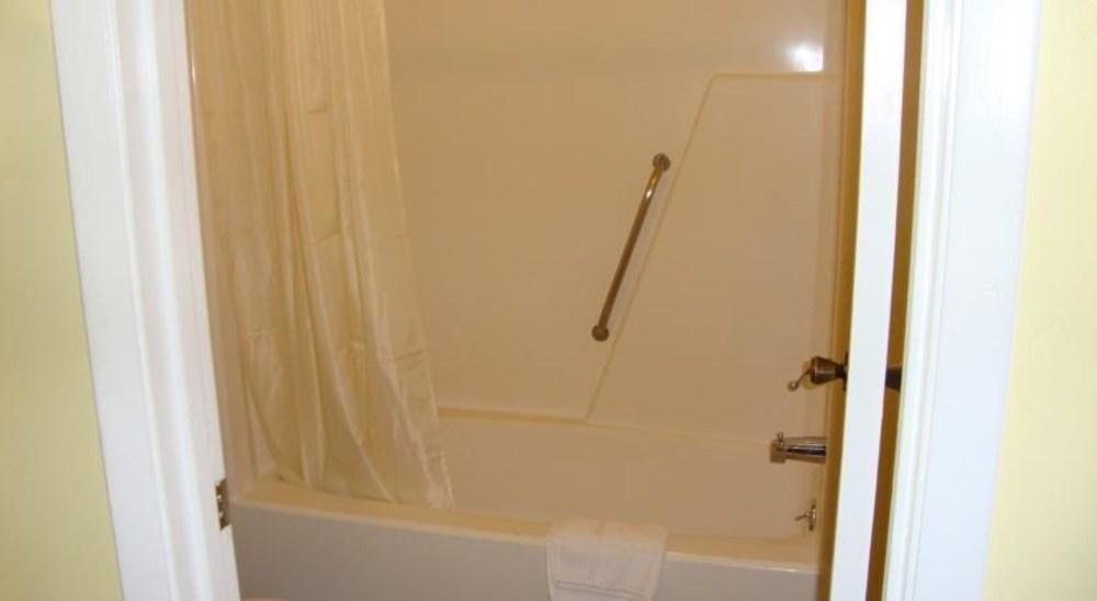 Equipamiento de Habitación Economy Inn Crossville
