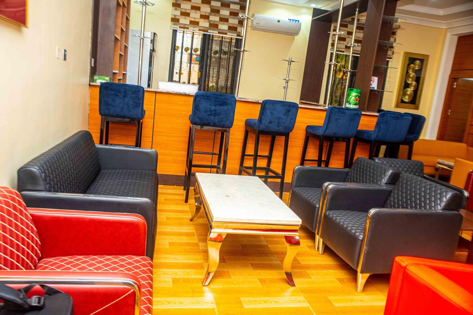 Sala de Reuniones OTKS APARTMENT GUZAPE