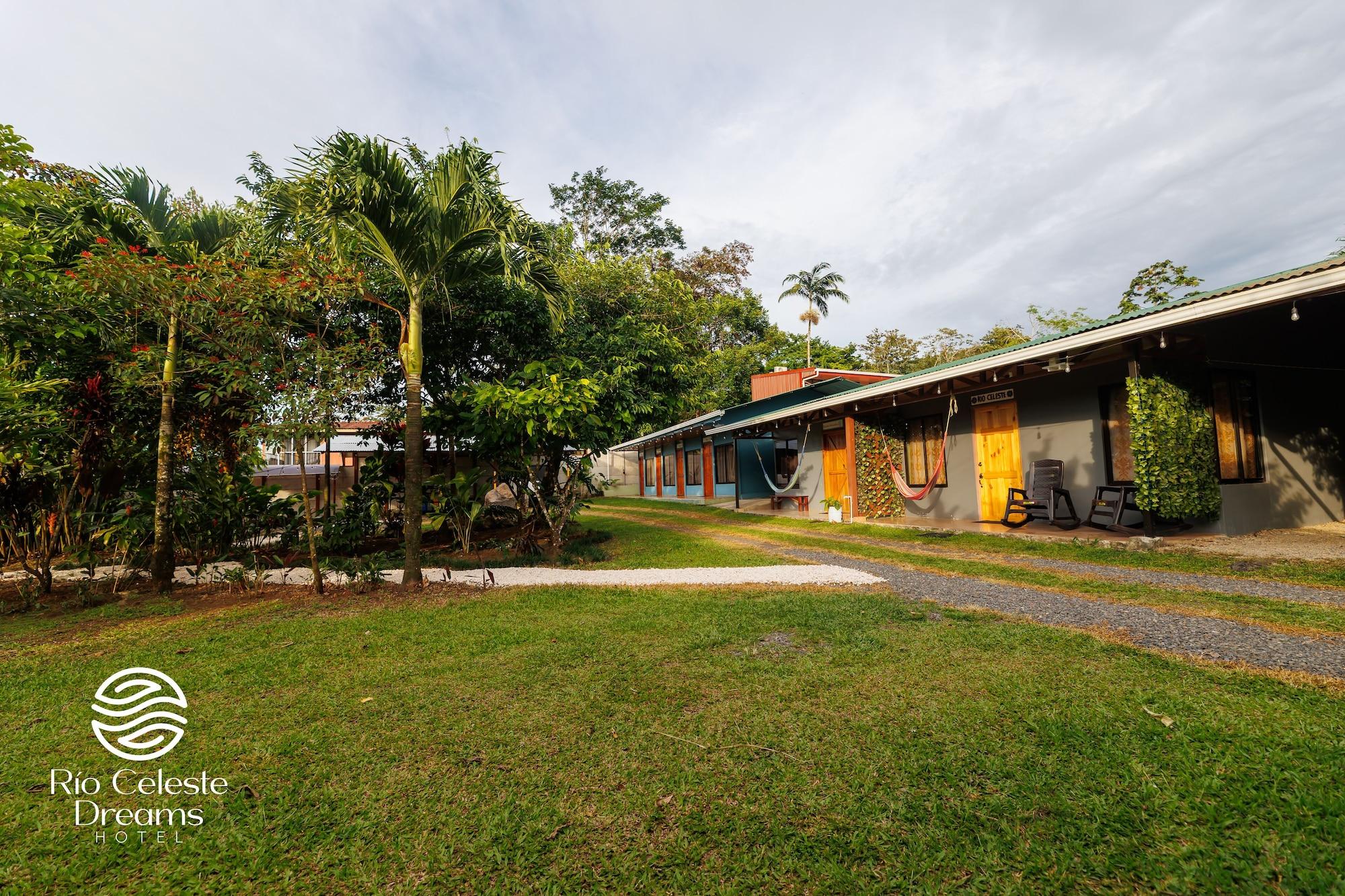 Vista Exterior Hotel Rio Celeste Dreams