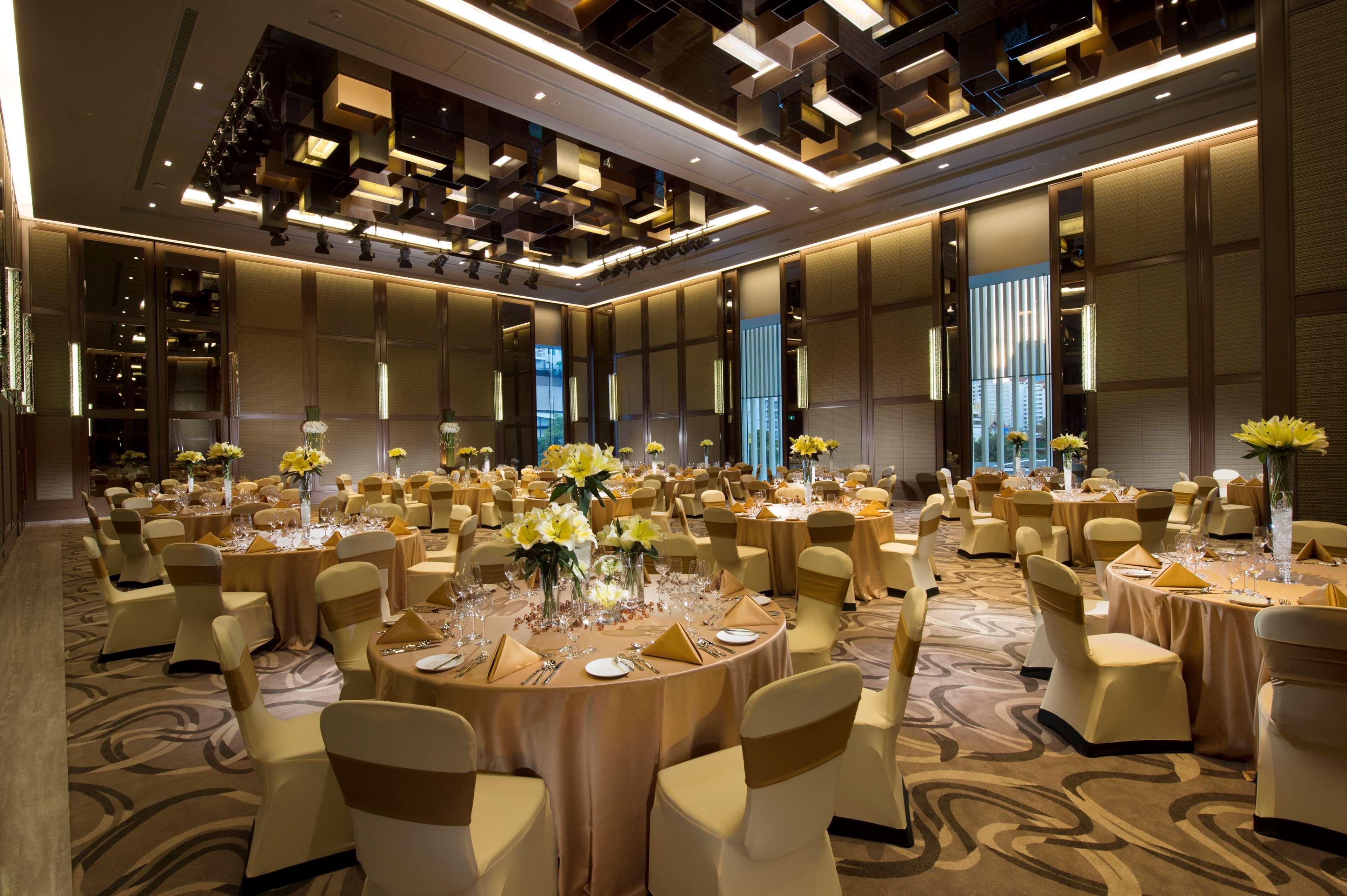 Vista Exterior Hilton Sukhumvit Bangkok