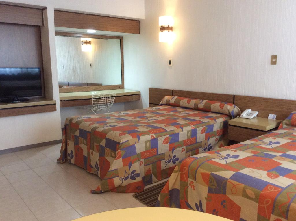 Set de Habitación Hotel Balneario Parque Acuatico La Caldera