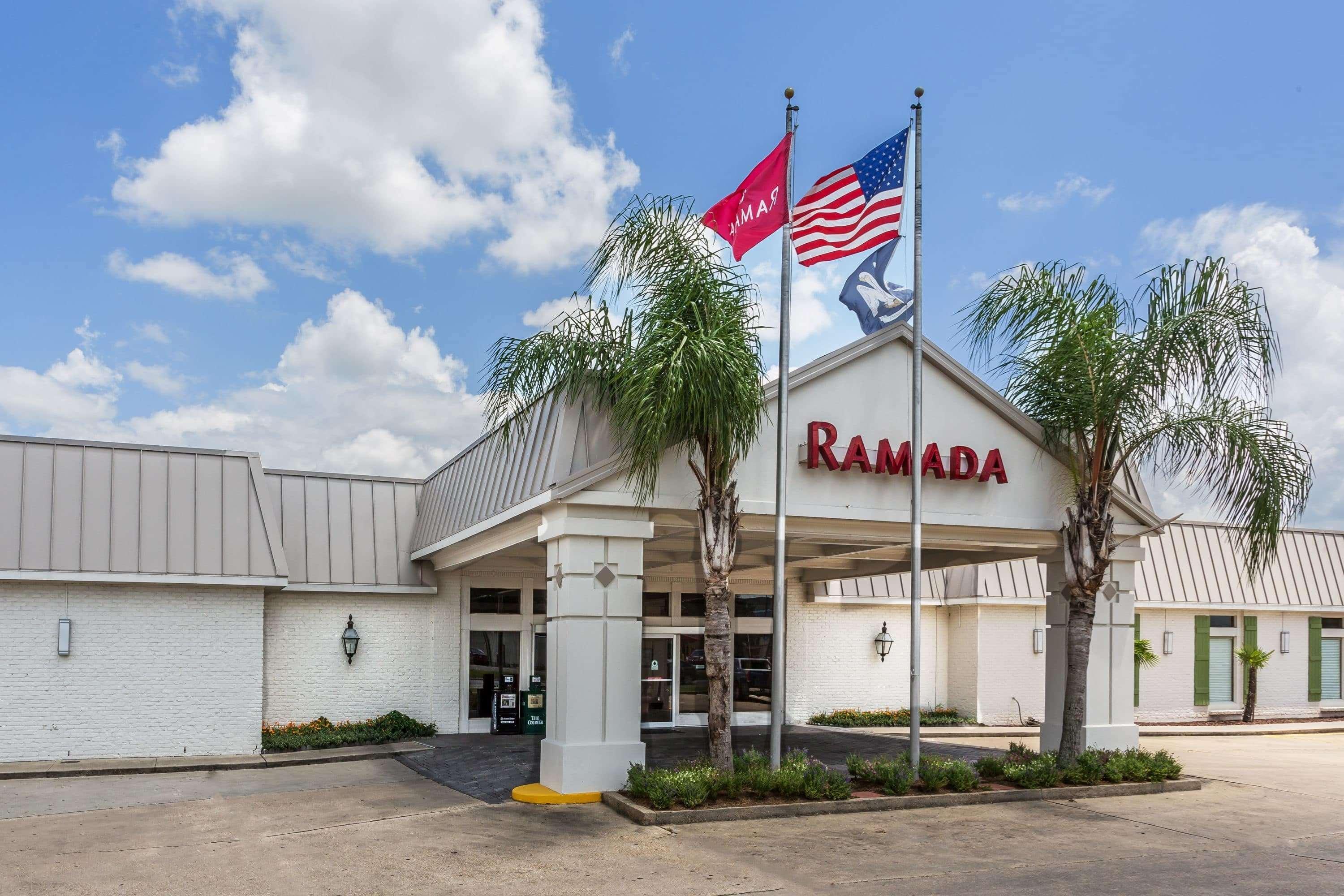 Vista Exterior Ramada by Wyndham Houma