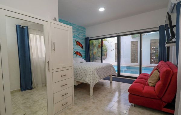 Studio Tortugas with outdoor pool, grill, palapa, mezzanine floor. Kids welcome