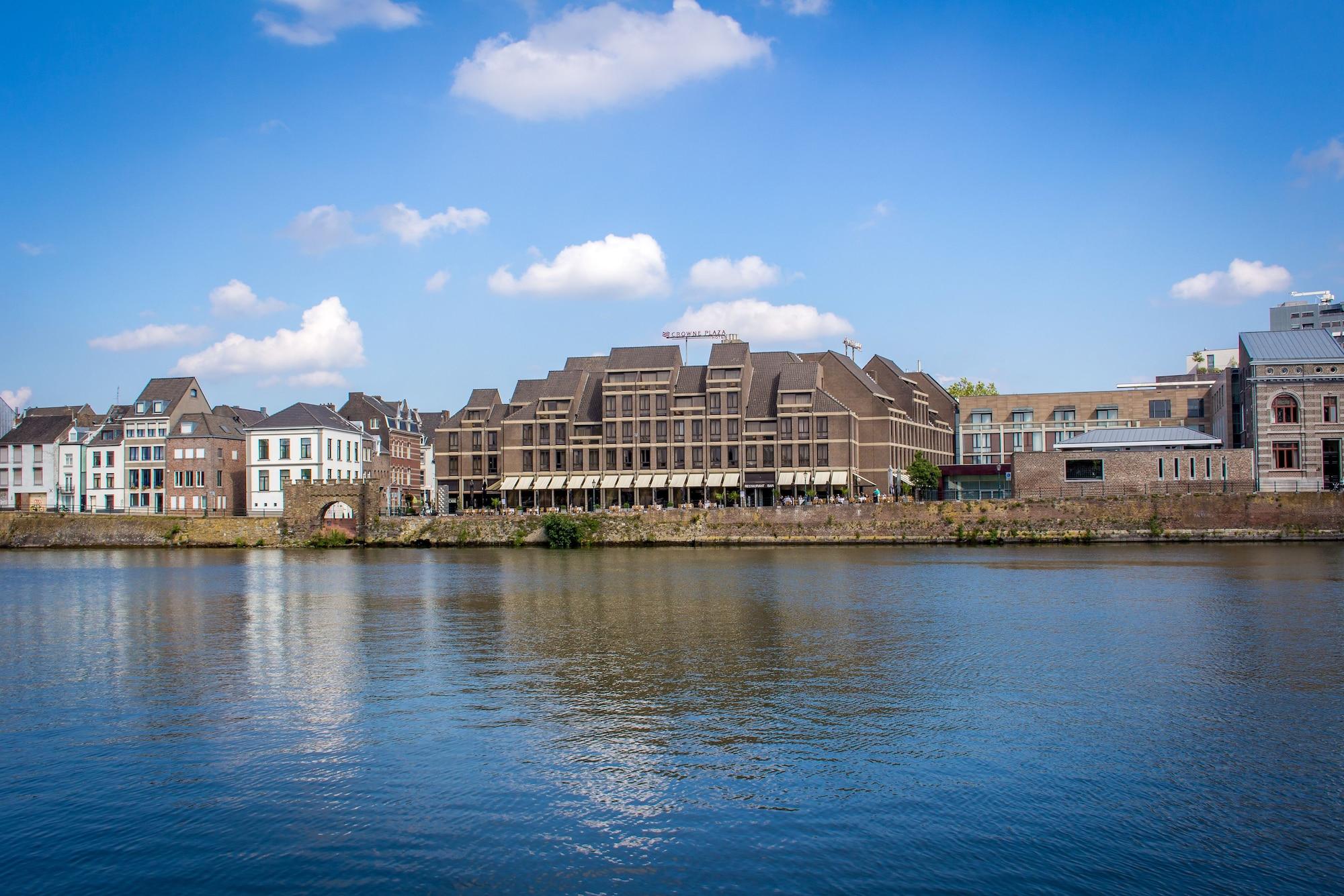 Vista Exterior Crowne Plaza Maastricht by IHG