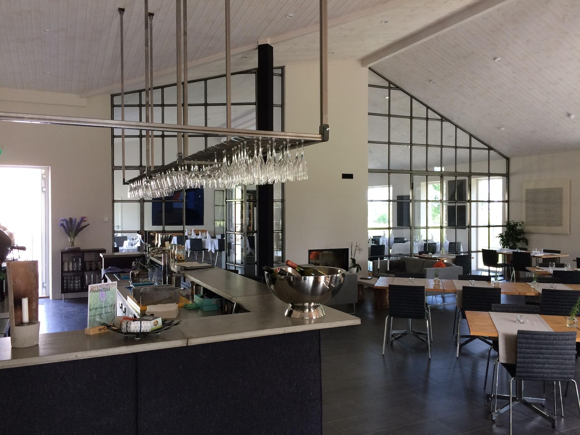 Bar/Salón Strandakar Hotell & Restaurang