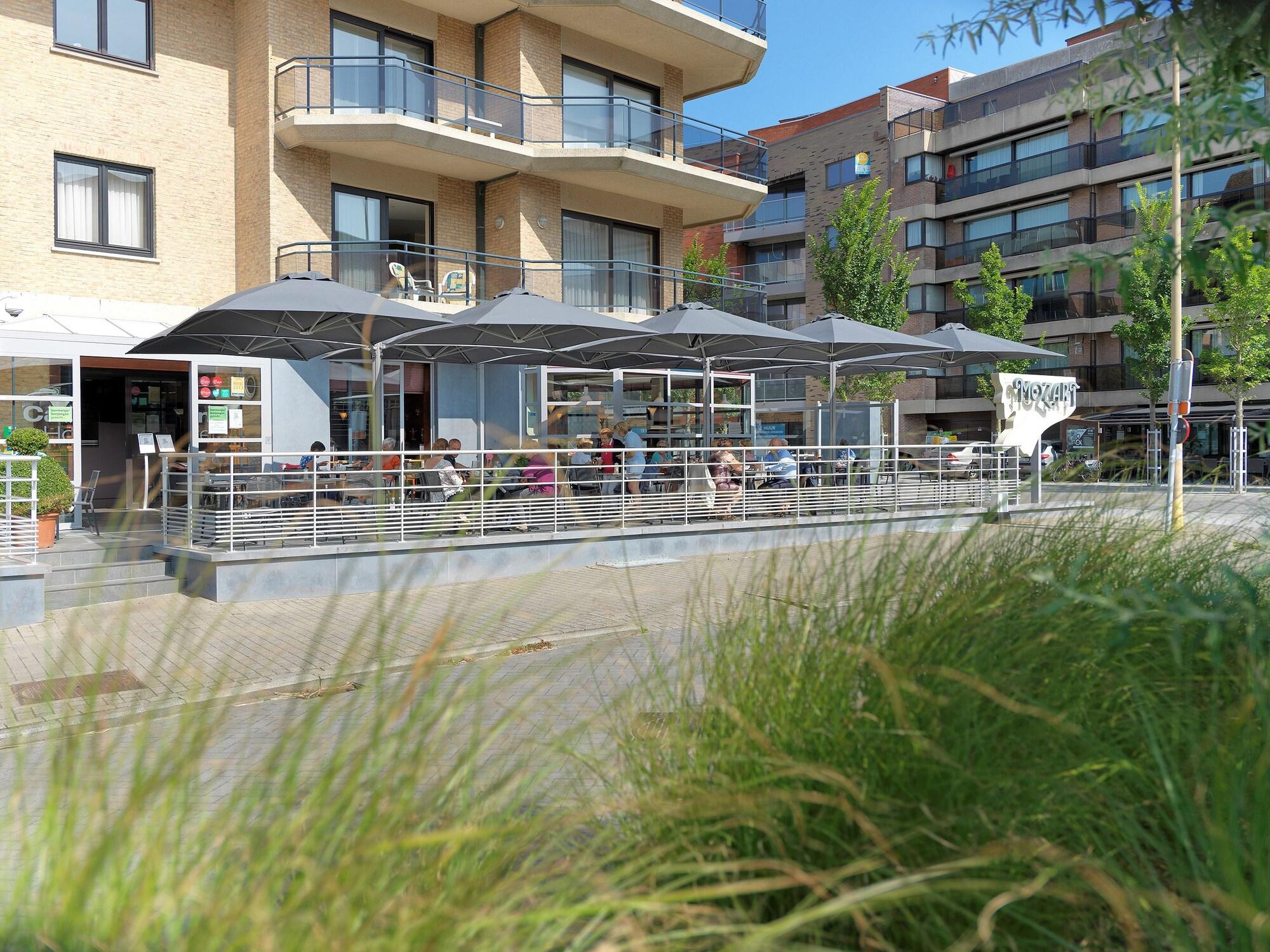 Vista Exterior Casino Hotel