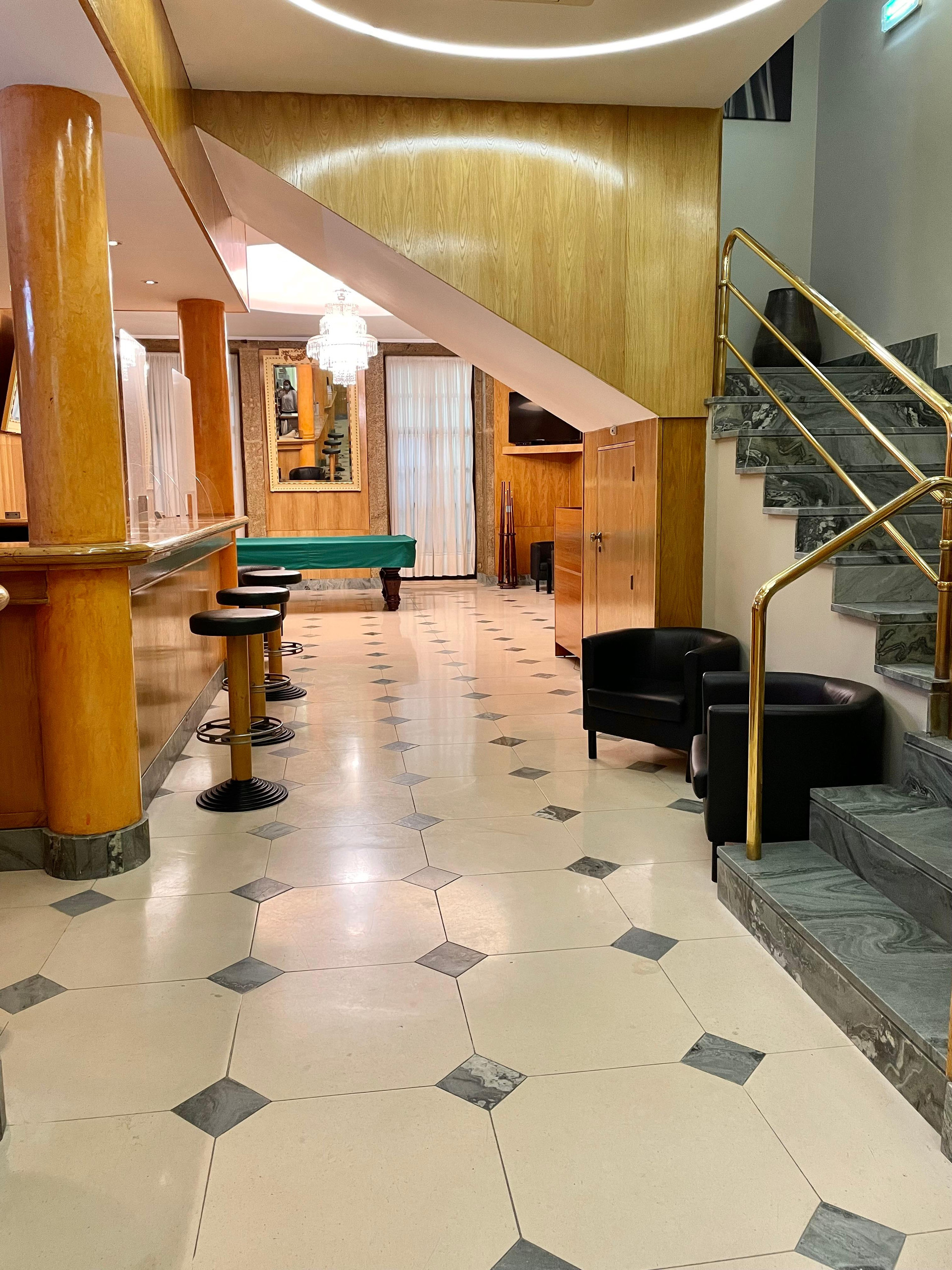 Bar/Salón Hotel Universal