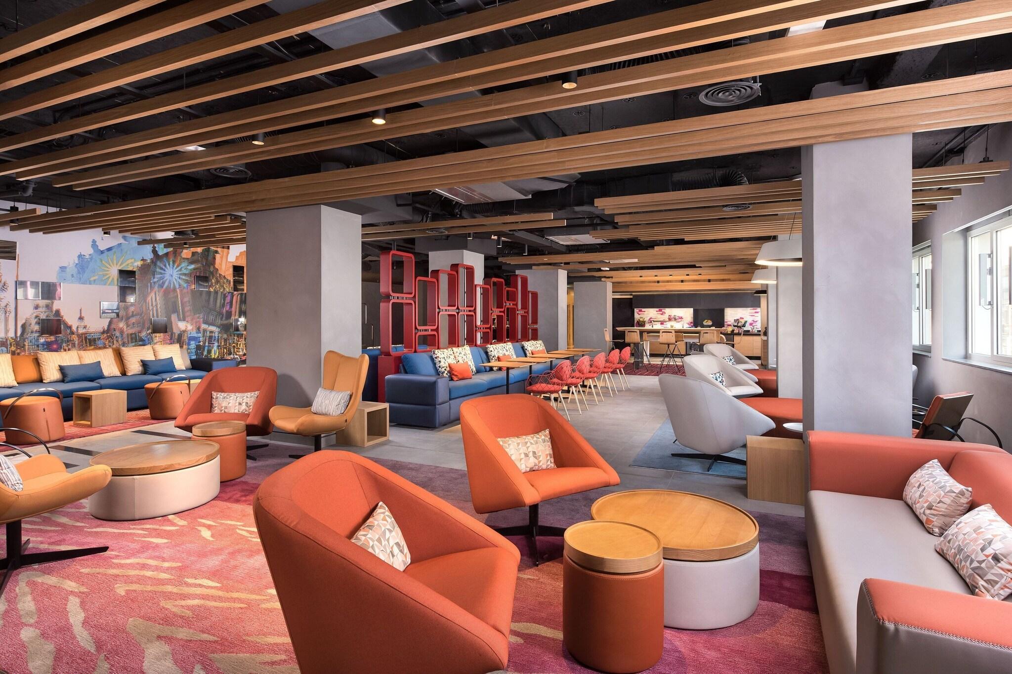 Vista Lobby Aloft by Marriott Madrid Gran Via