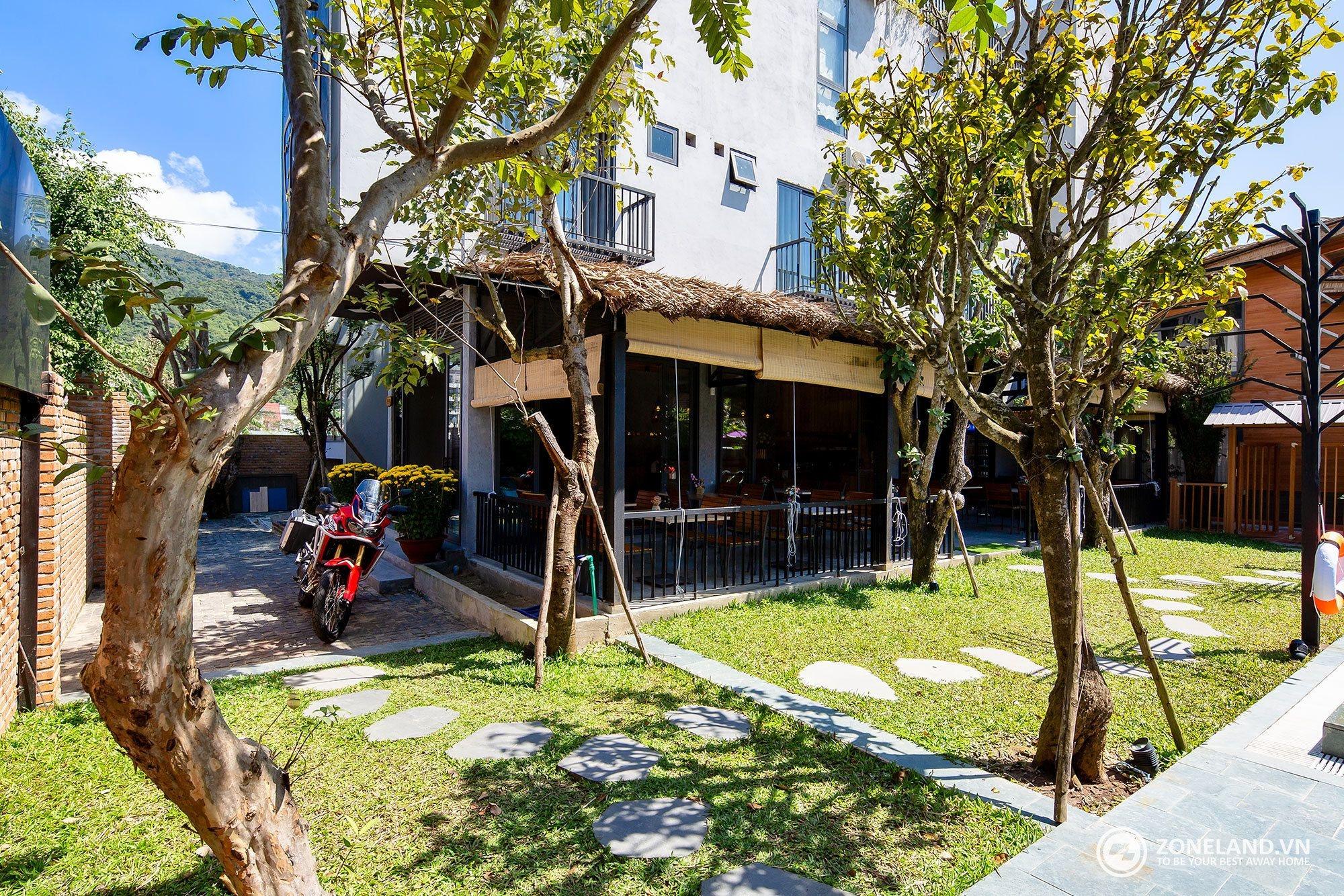 Vista Exterior Zoneland Apartments - Tropical Forest Mountain View - Hostel