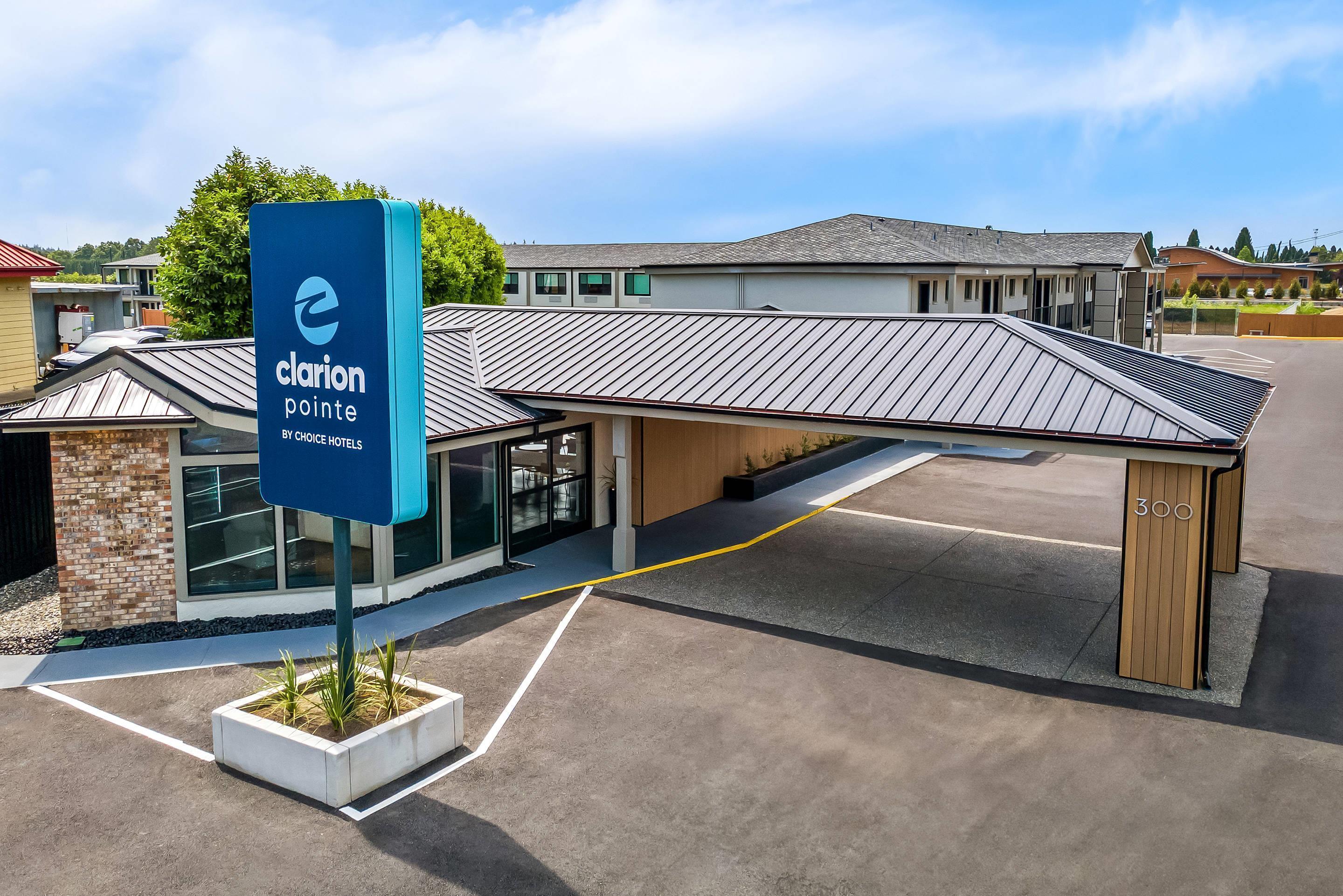 Vista Exterior Clarion Pointe Mount Vernon - Burlington