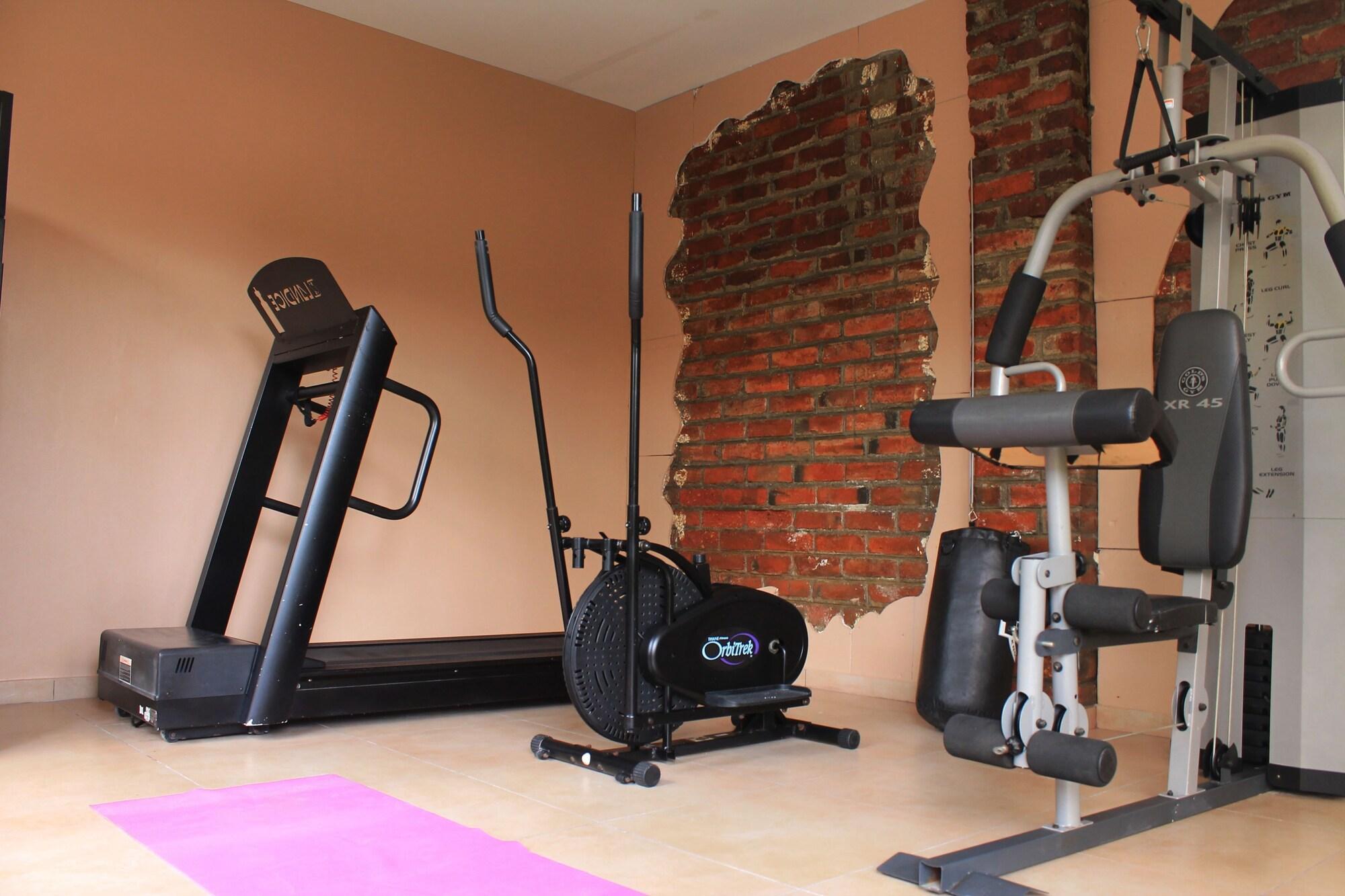 Gimnasio All Days Inn and Out