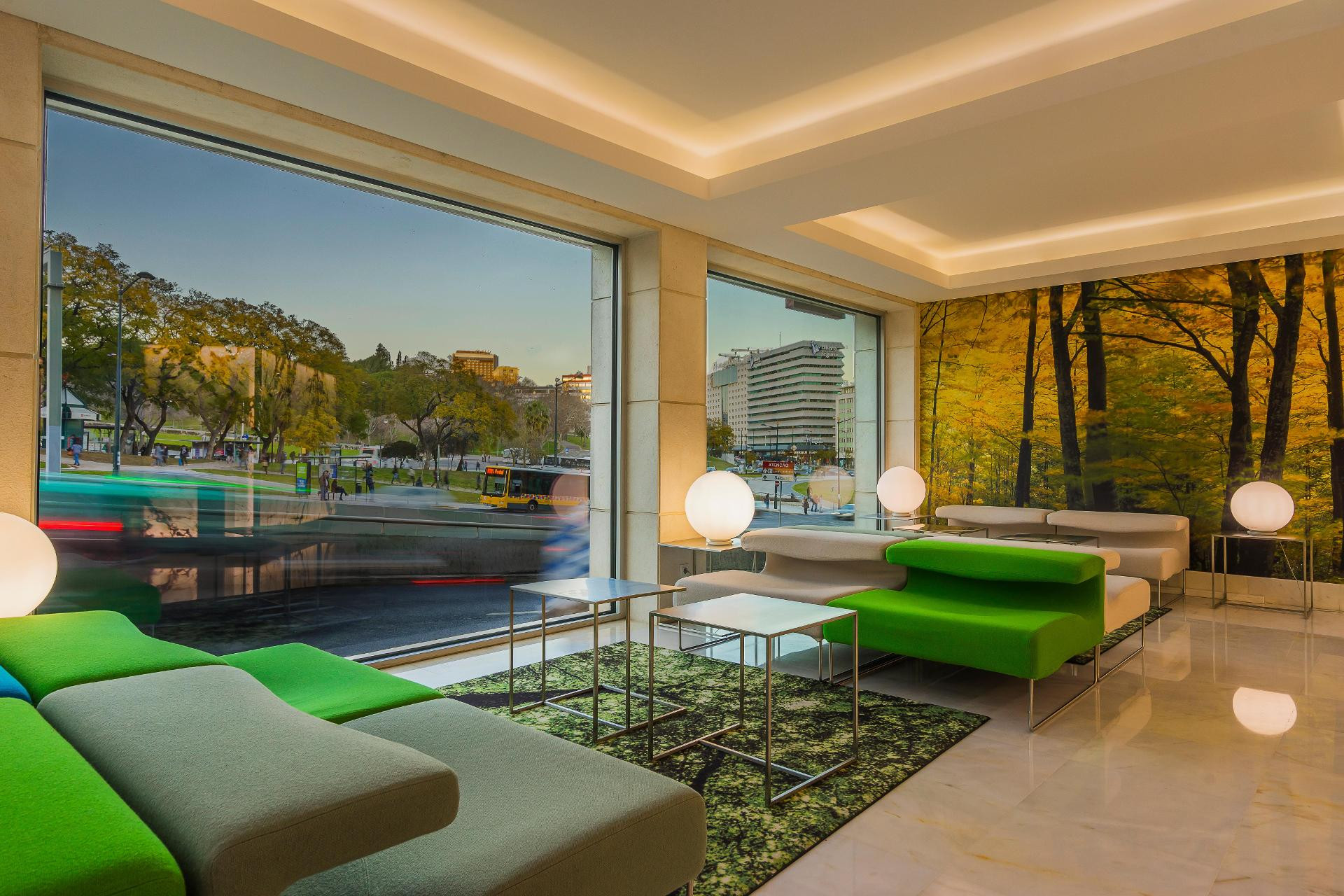 Vista Lobby HF Fenix Garden
