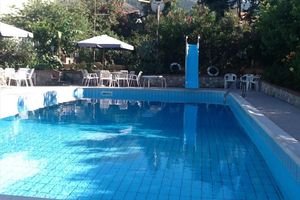 Renta temporal - Panoramic Apartment in Villa With Pool and Garden Wi-fi