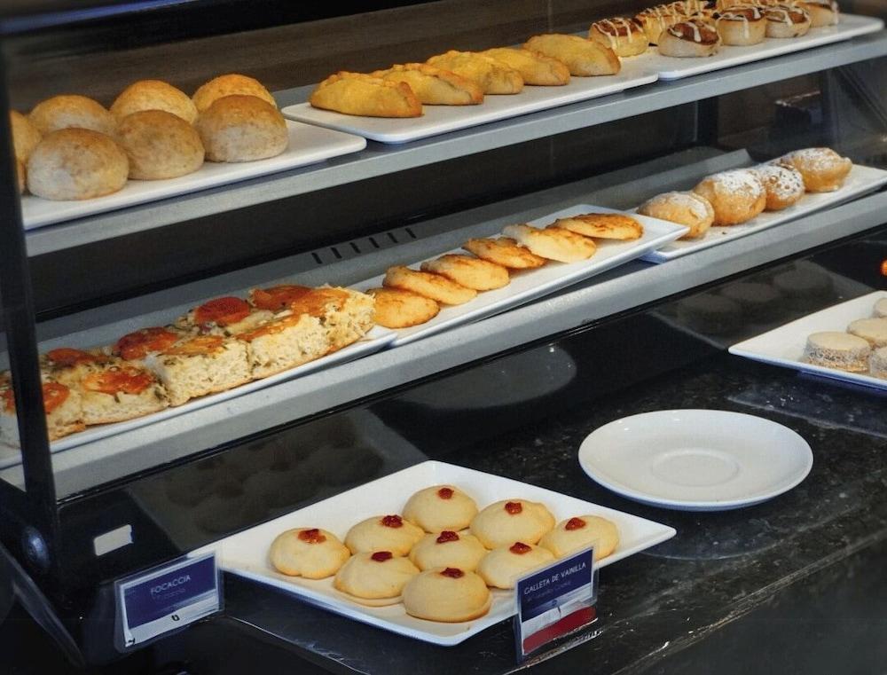 Restaurant Delfines Collection Hotel By Mercure