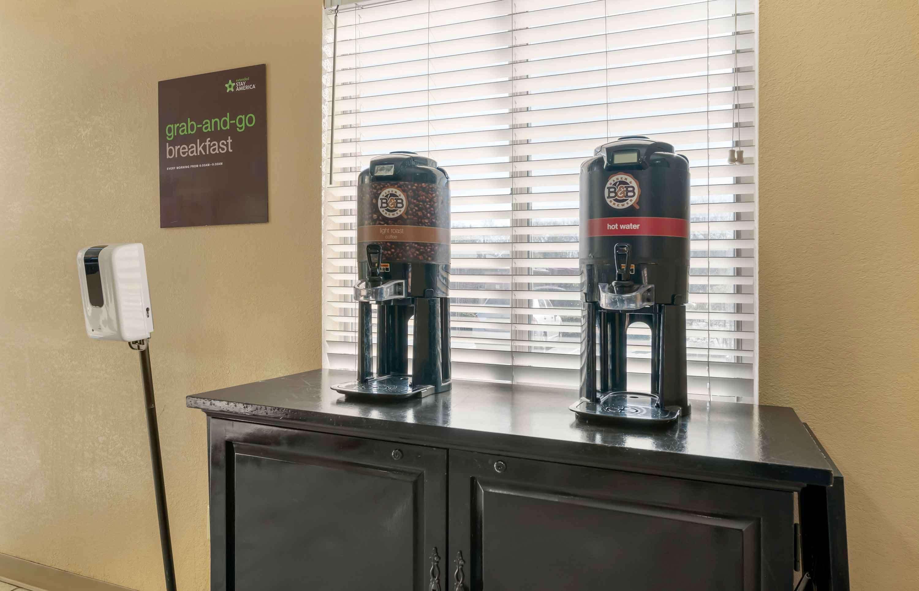 Restaurant Extended Stay America Cincinnati A Blue Ash A Reag