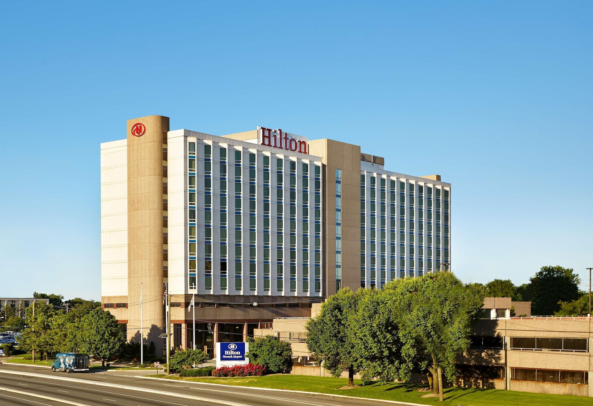 Vista Exterior Hilton Newark Airport