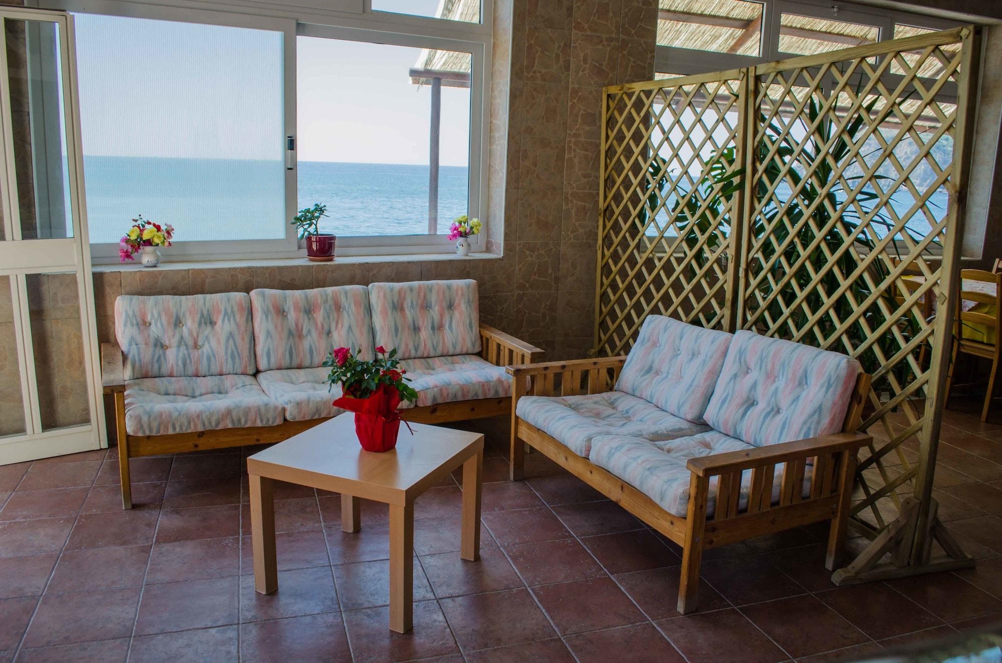 Vista Lobby Hotel Angelino