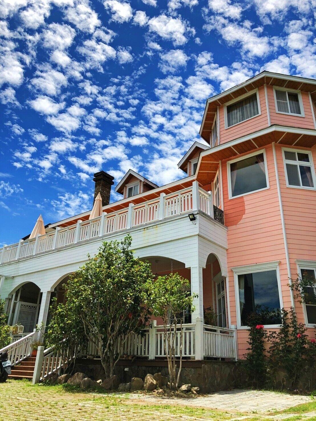 Varios Aurora Villa