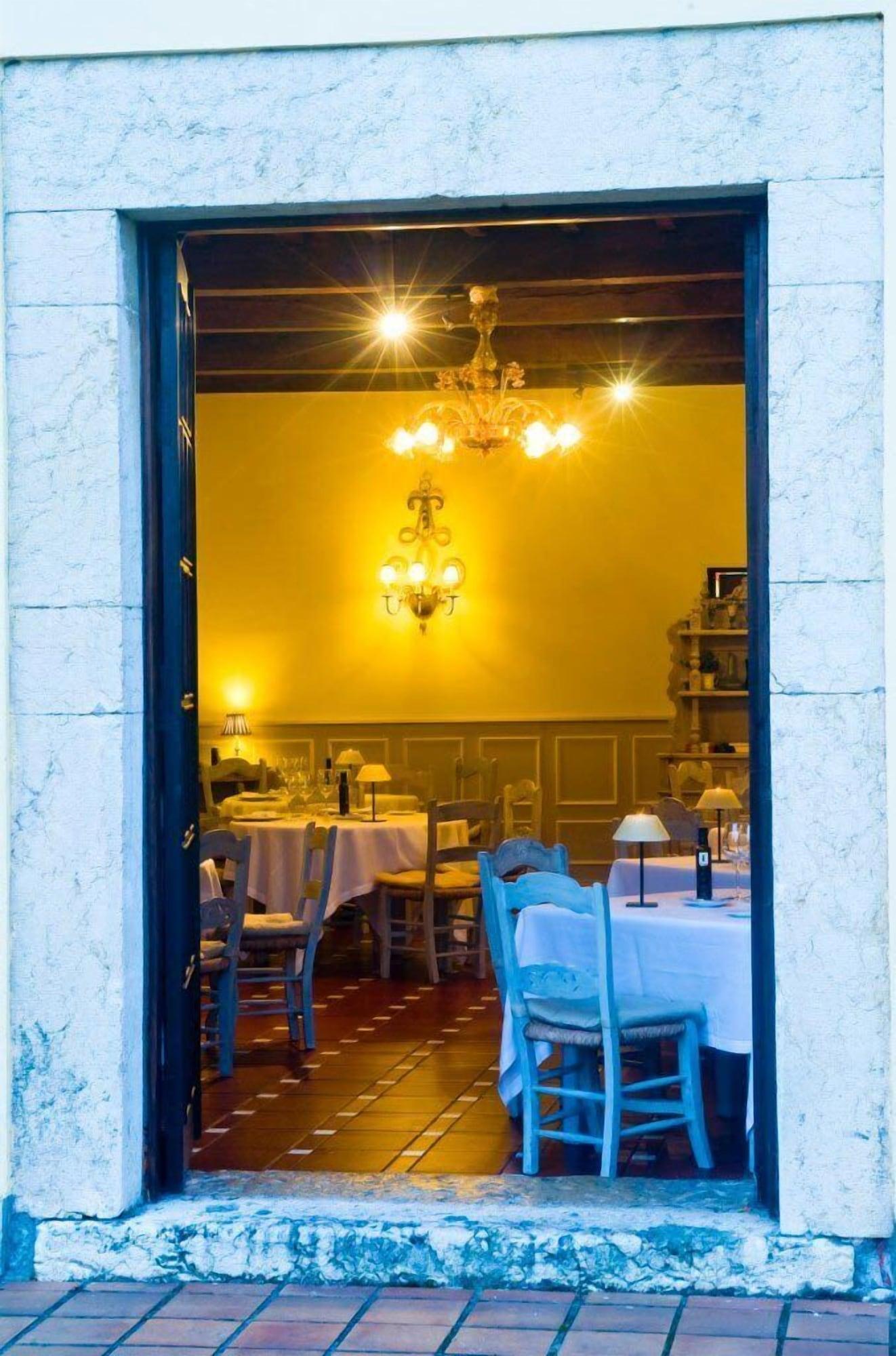 Bar/Salón Palacio de Cutre