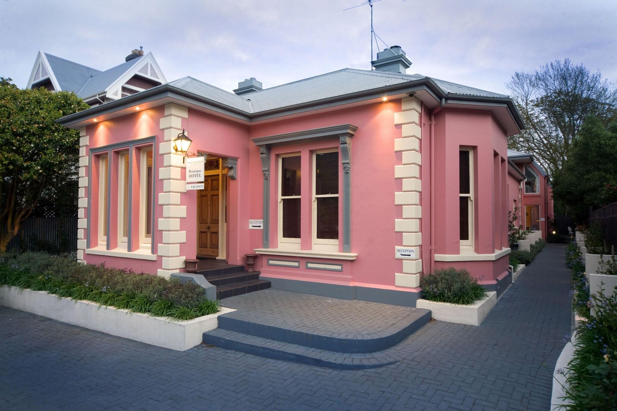 Vista Exterior The Classic Villa