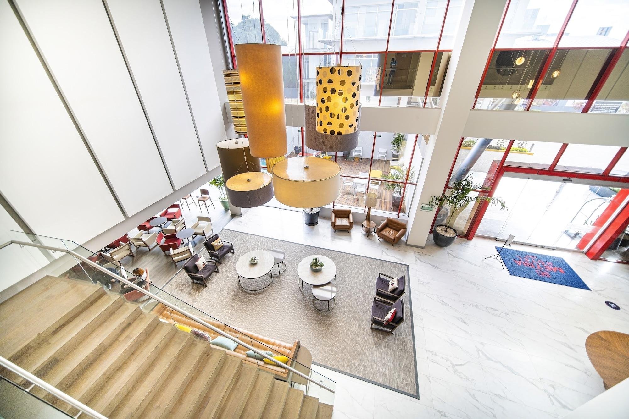 Vista Lobby Metria Hotel